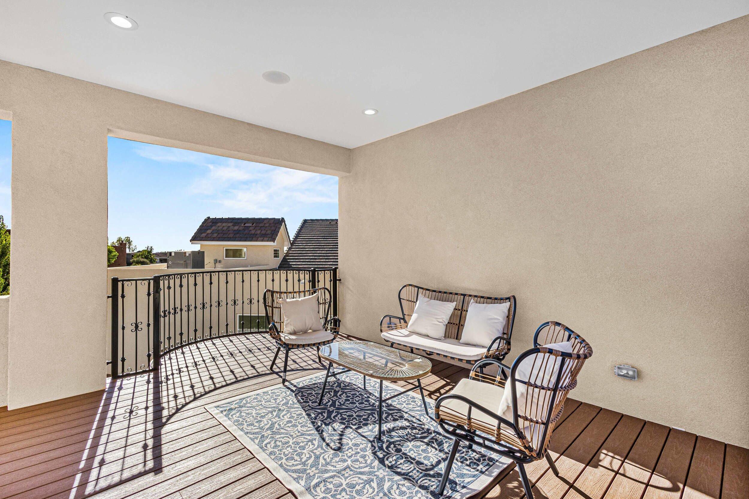 Photo 5 — 11800 ANAHEIM Avenue NE