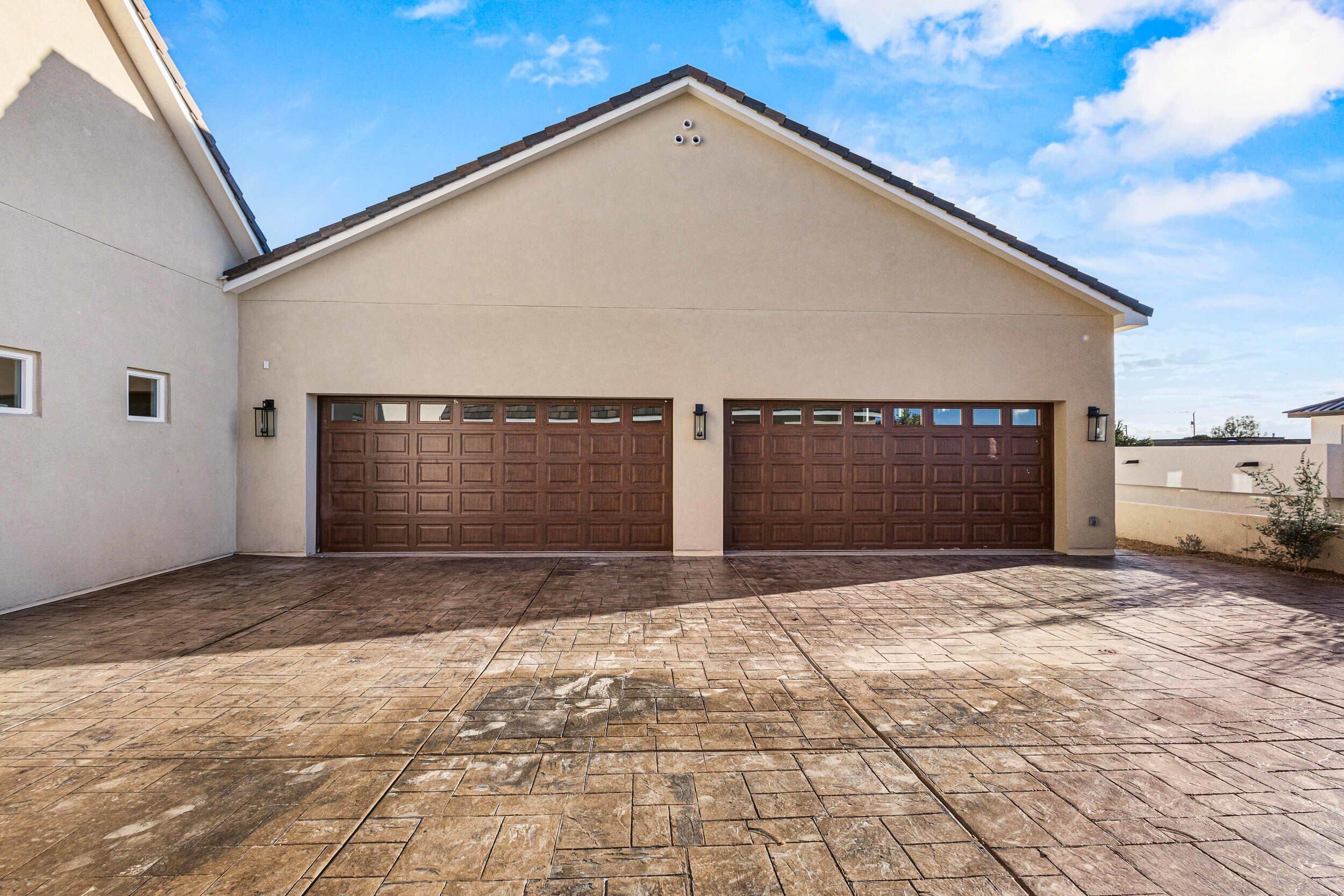Photo 17 — 11800 ANAHEIM Avenue NE