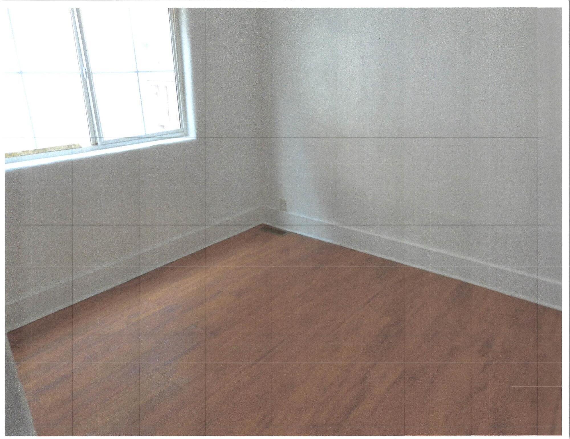 Photo 7 — 810 Roma Avenue NW