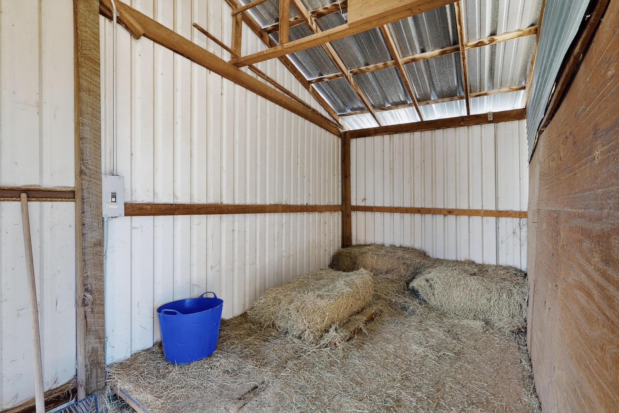 Photo 4 — 122 Valencia Road