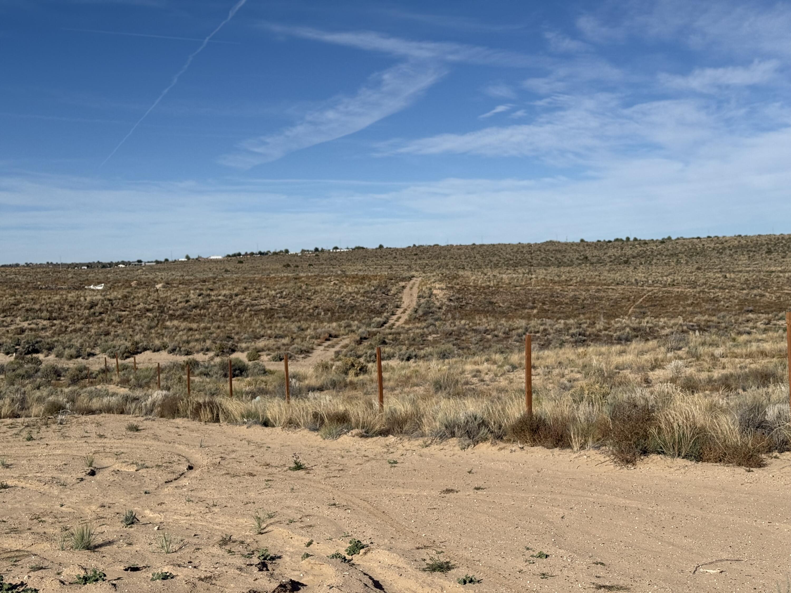 Photo 3 — 705 Mariposa Road SW