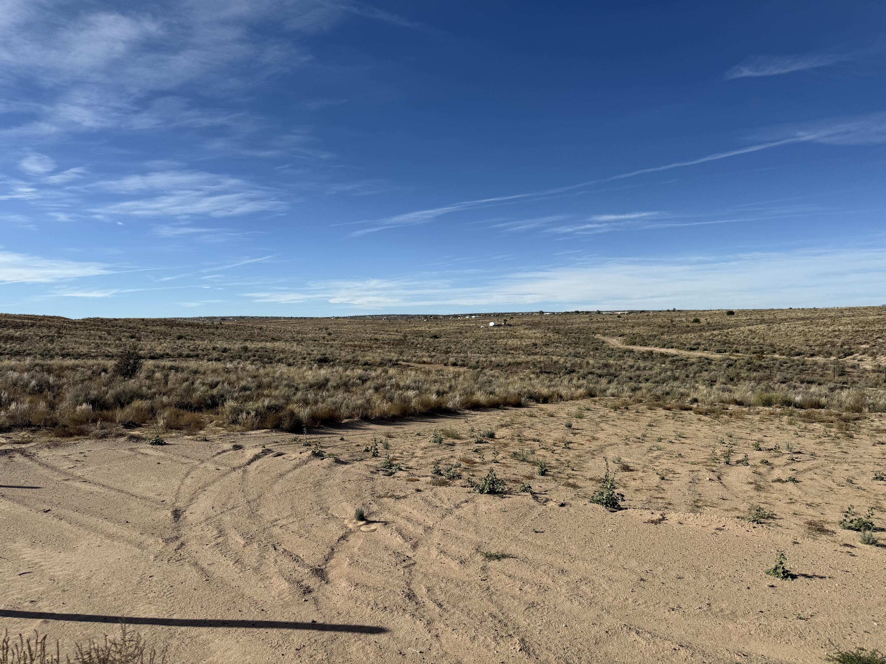 Photo 6 — 705 Mariposa Road SW