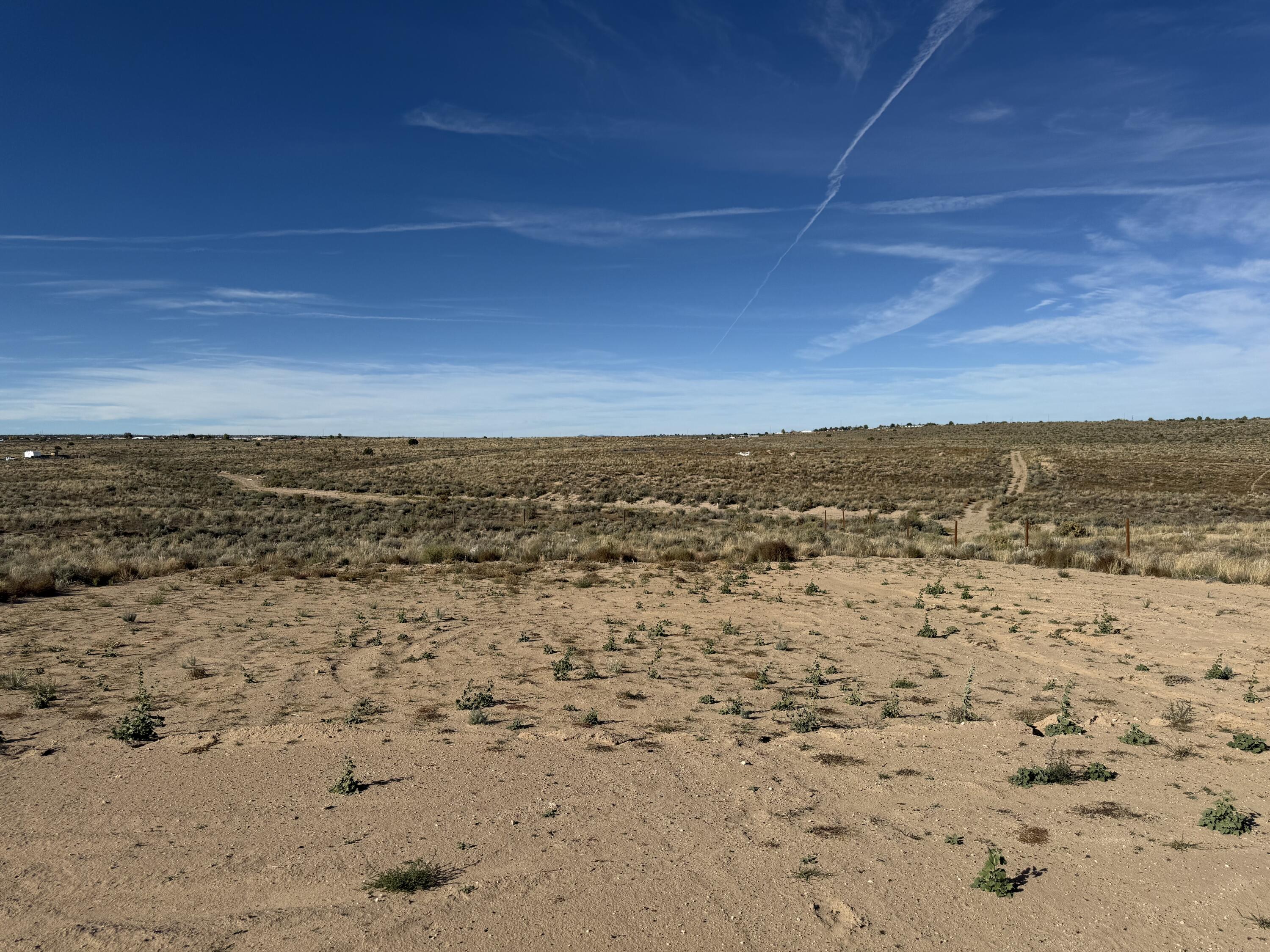 Photo 7 — 705 Mariposa Road SW