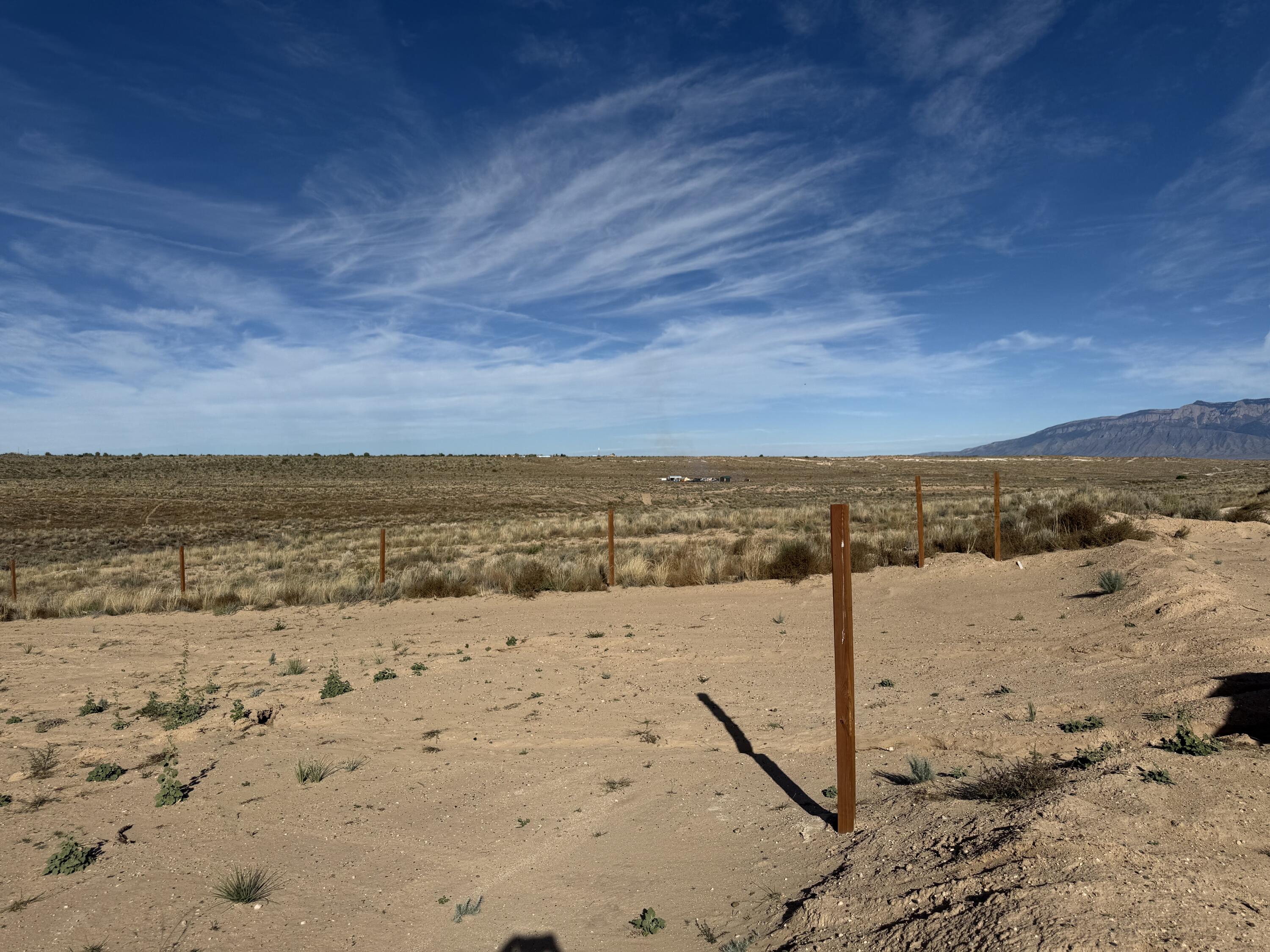 Photo 9 — 705 Mariposa Road SW