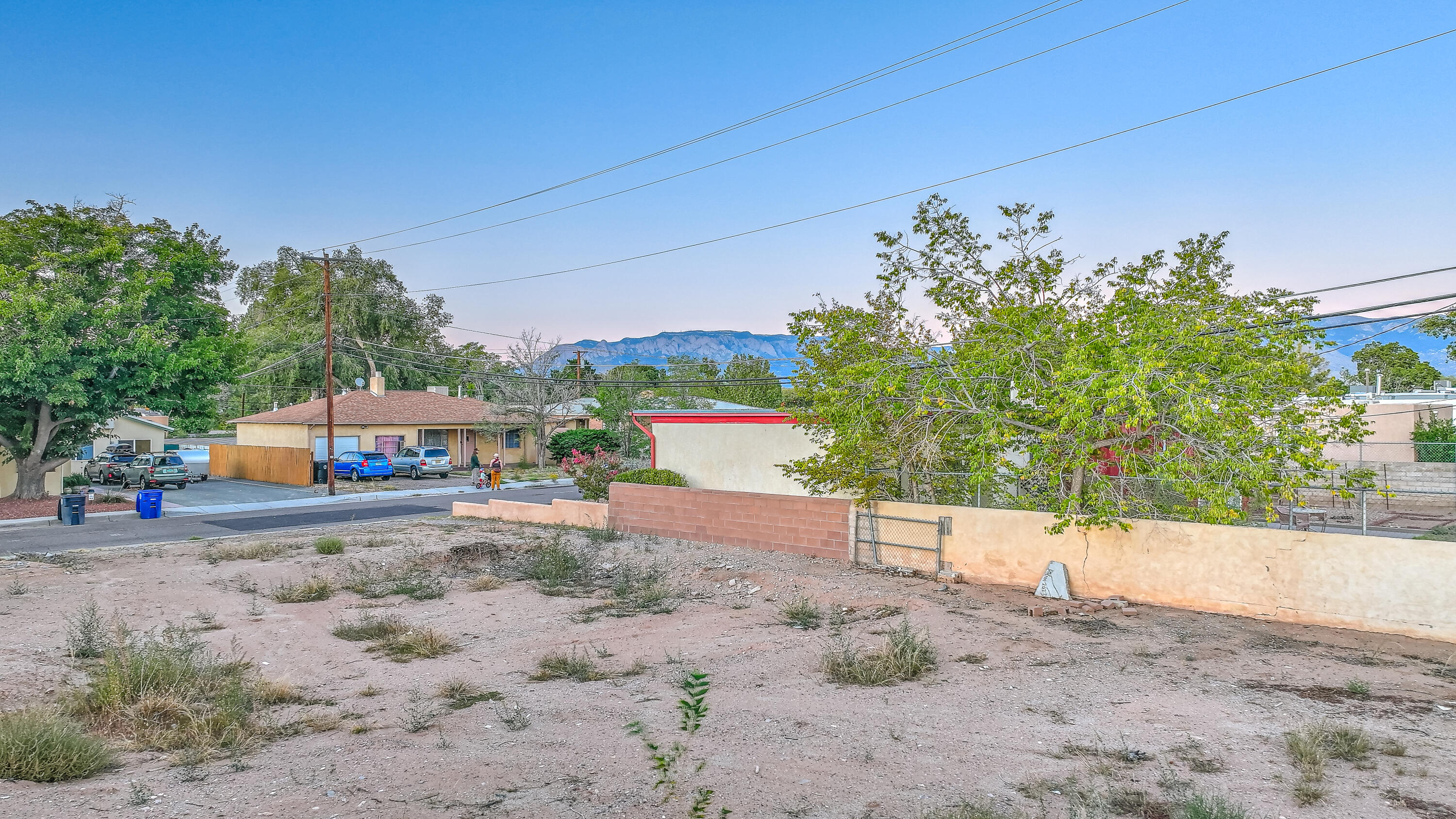 Photo 2 — 4100 RIDGELEY Avenue NE