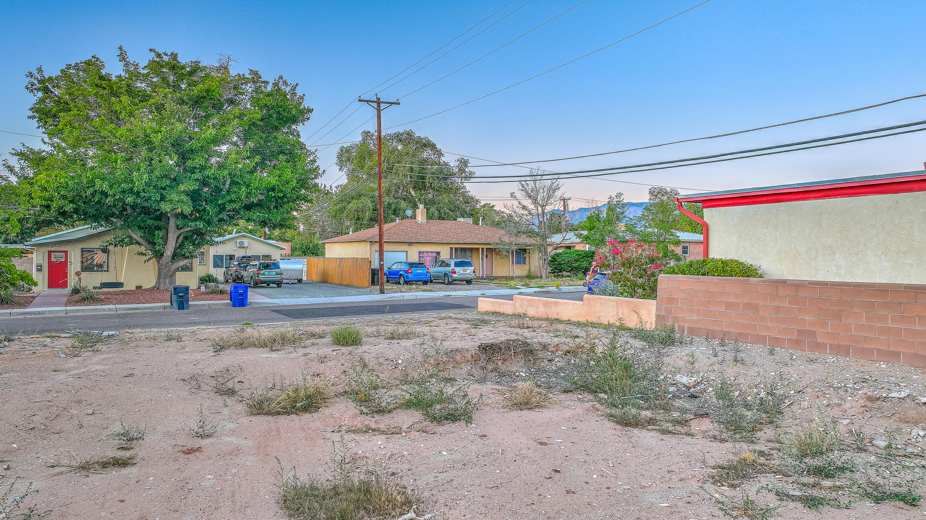Photo 4 — 4100 RIDGELEY Avenue NE