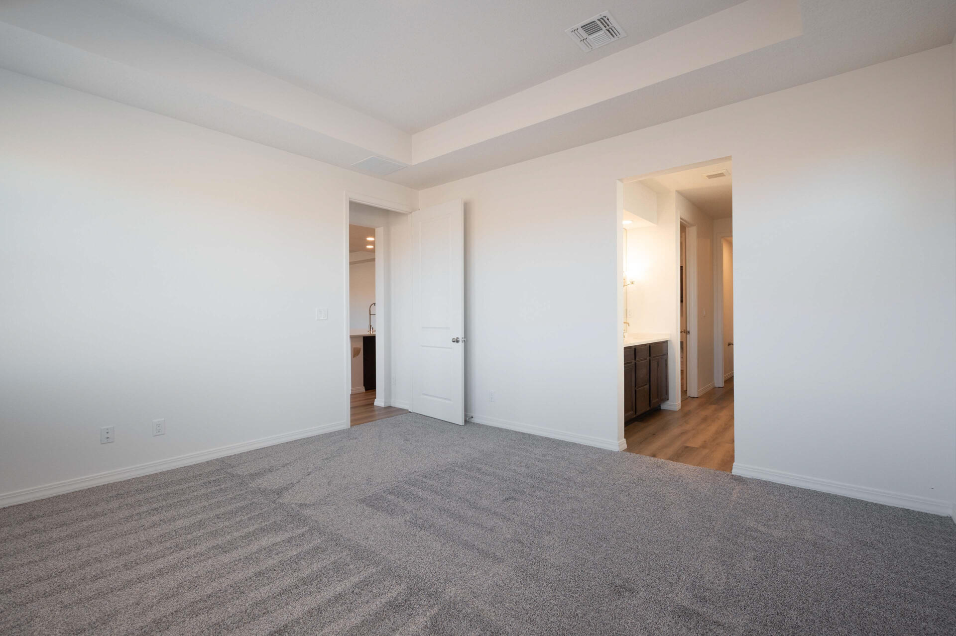 Photo 13 — 1532 Valle De Colores Road NW