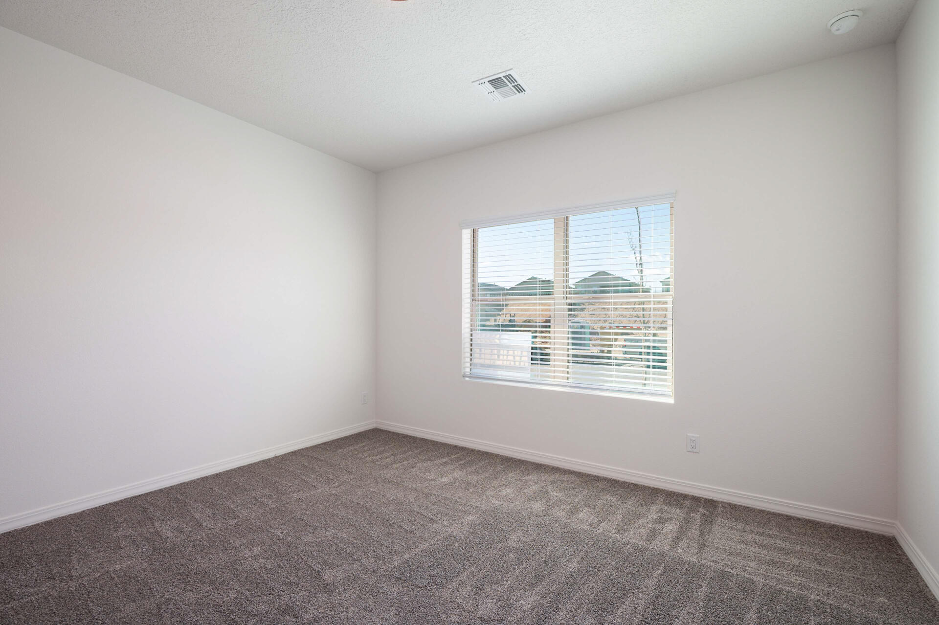 Photo 9 — 1532 Valle De Colores Road NW