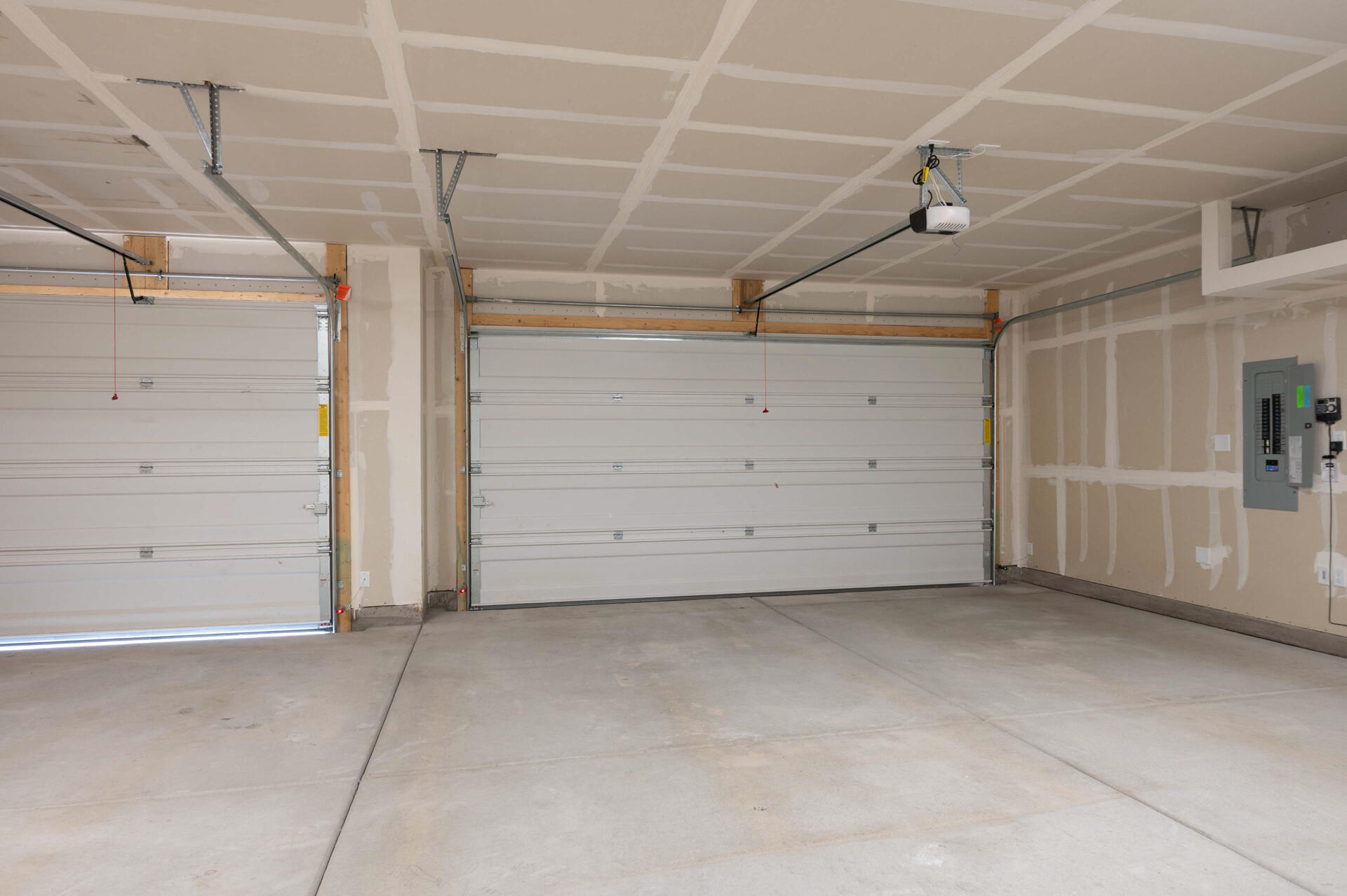 Photo 2 — 1532 Valle De Colores Road NW