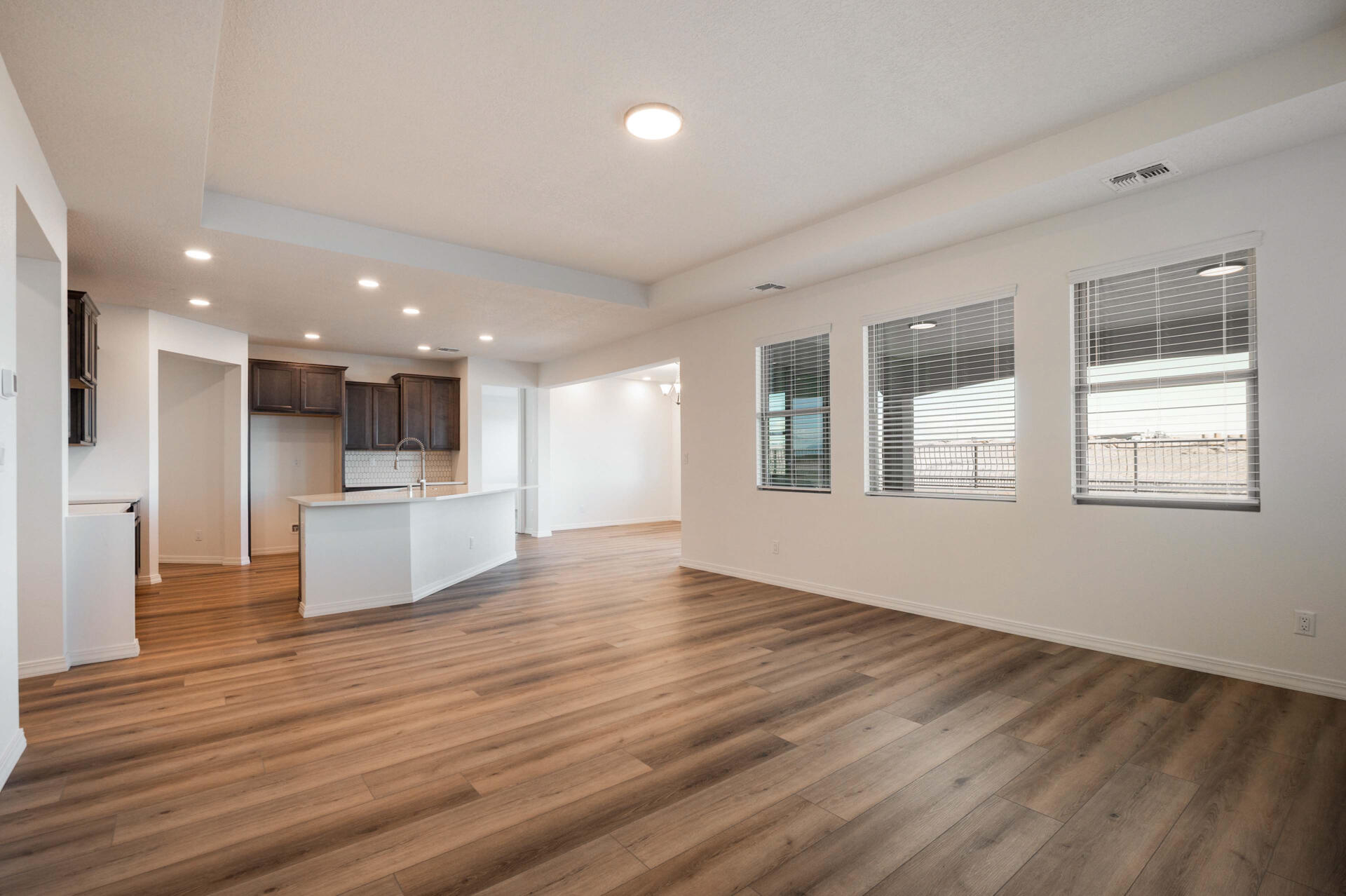 Photo 18 — 1532 Valle De Colores Road NW