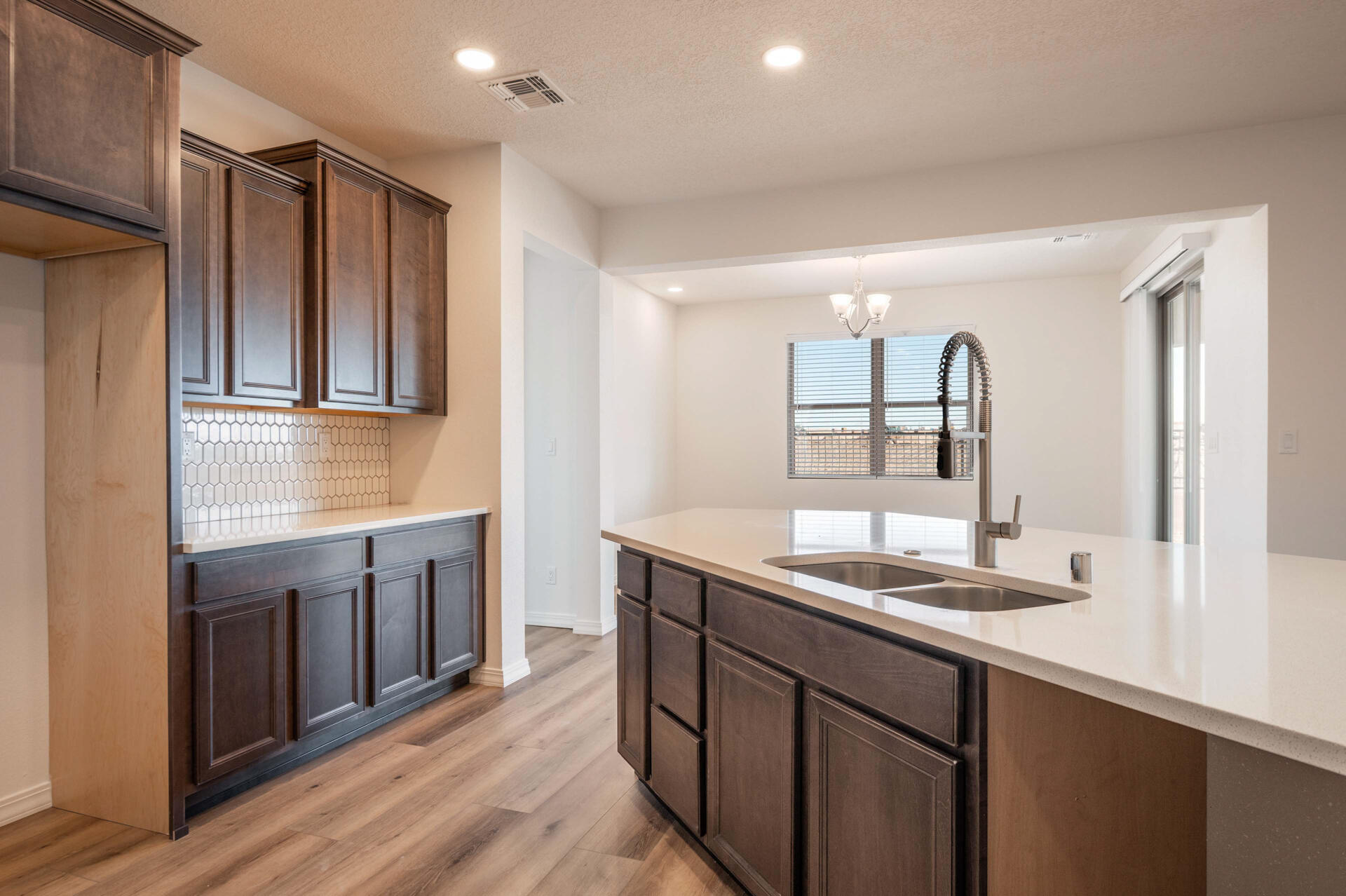 Photo 17 — 1532 Valle De Colores Road NW