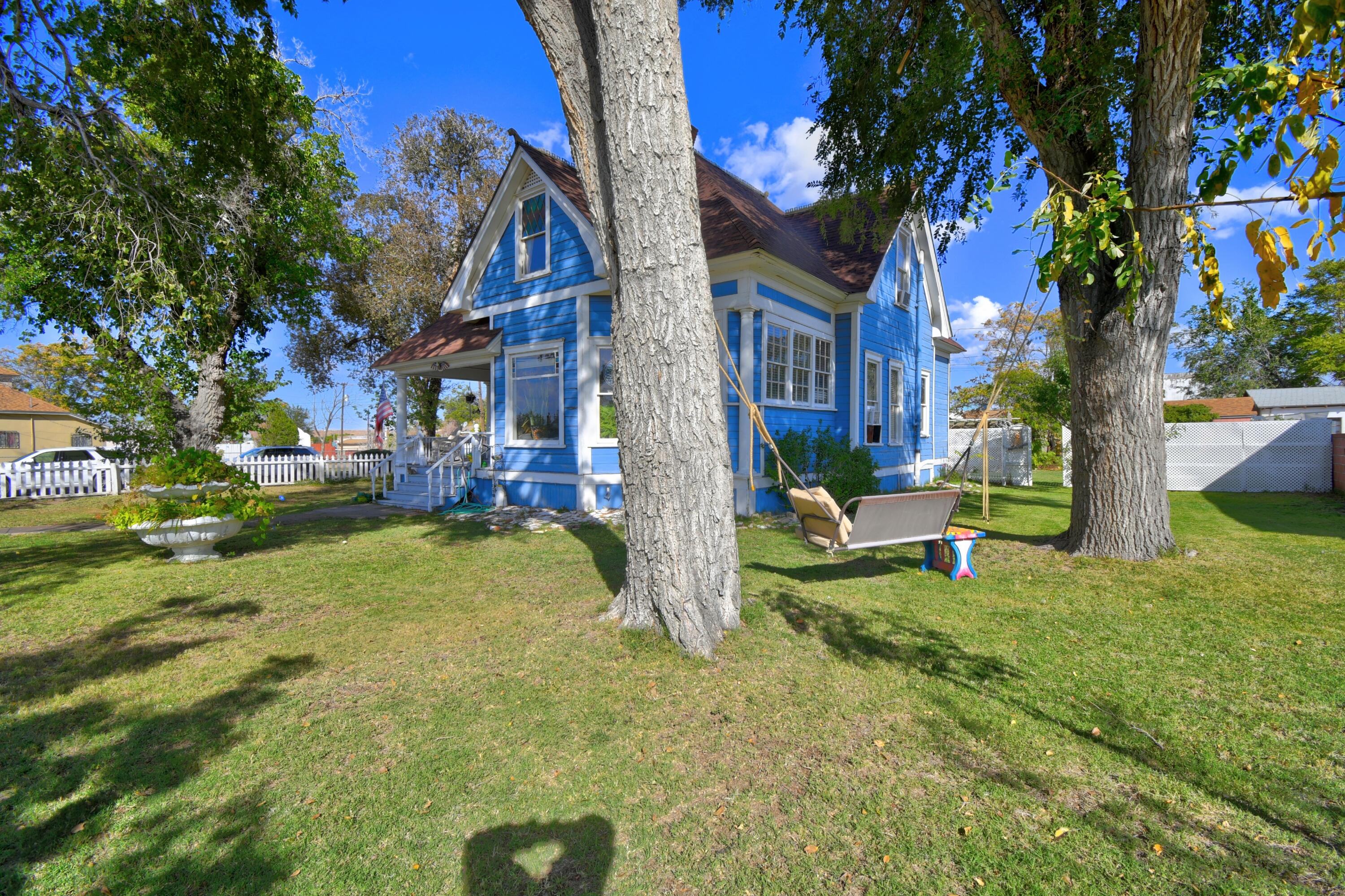 Photo 19 — 422 Dalies Avenue
