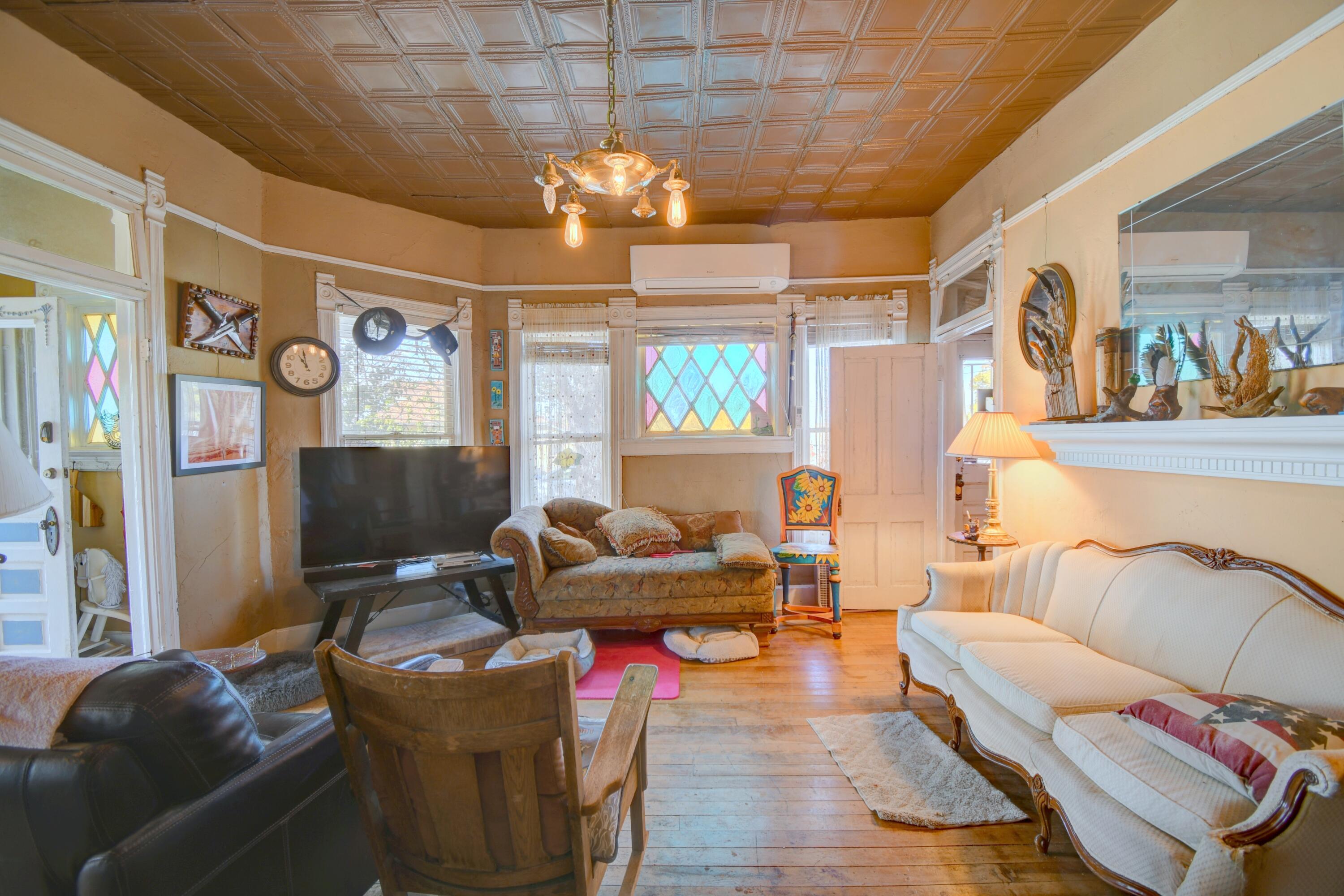 Photo 17 — 422 Dalies Avenue