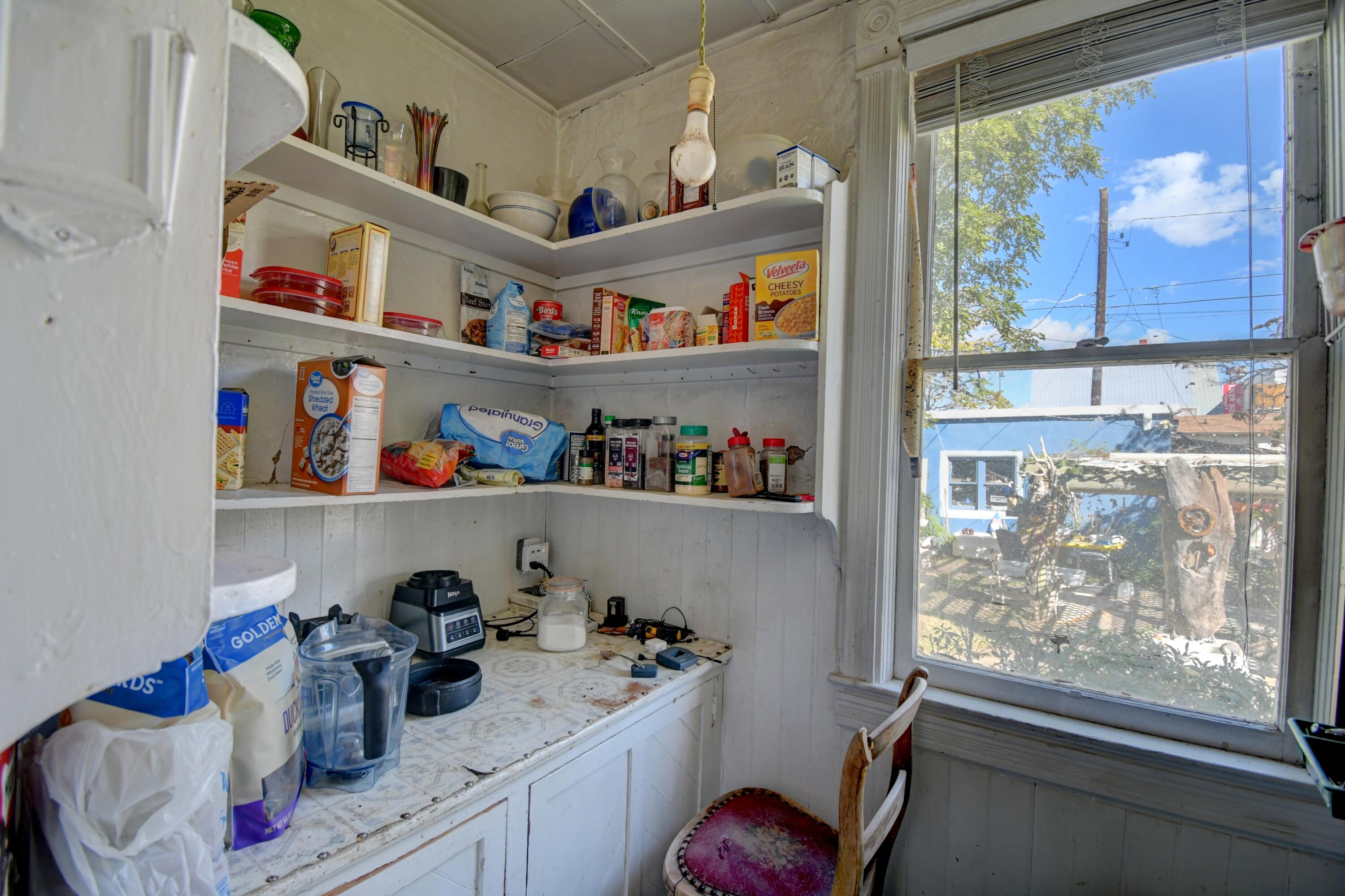 Photo 15 — 422 Dalies Avenue