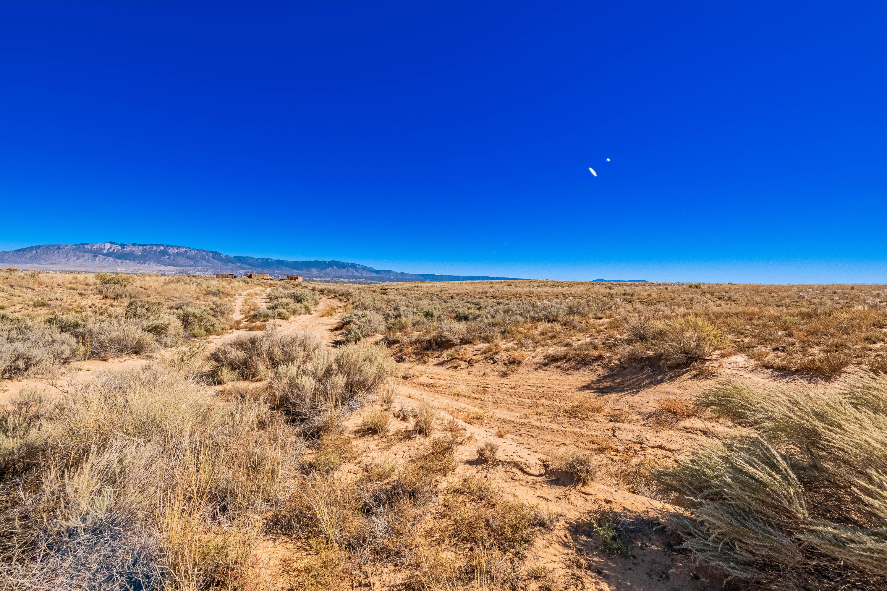 Photo 5 — Tract 6 Volcano Cliffs Unit No. 9 NW
