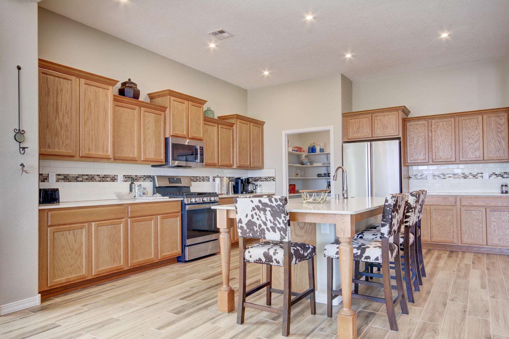 Photo 10 — 460 Rio Chama Circle SW