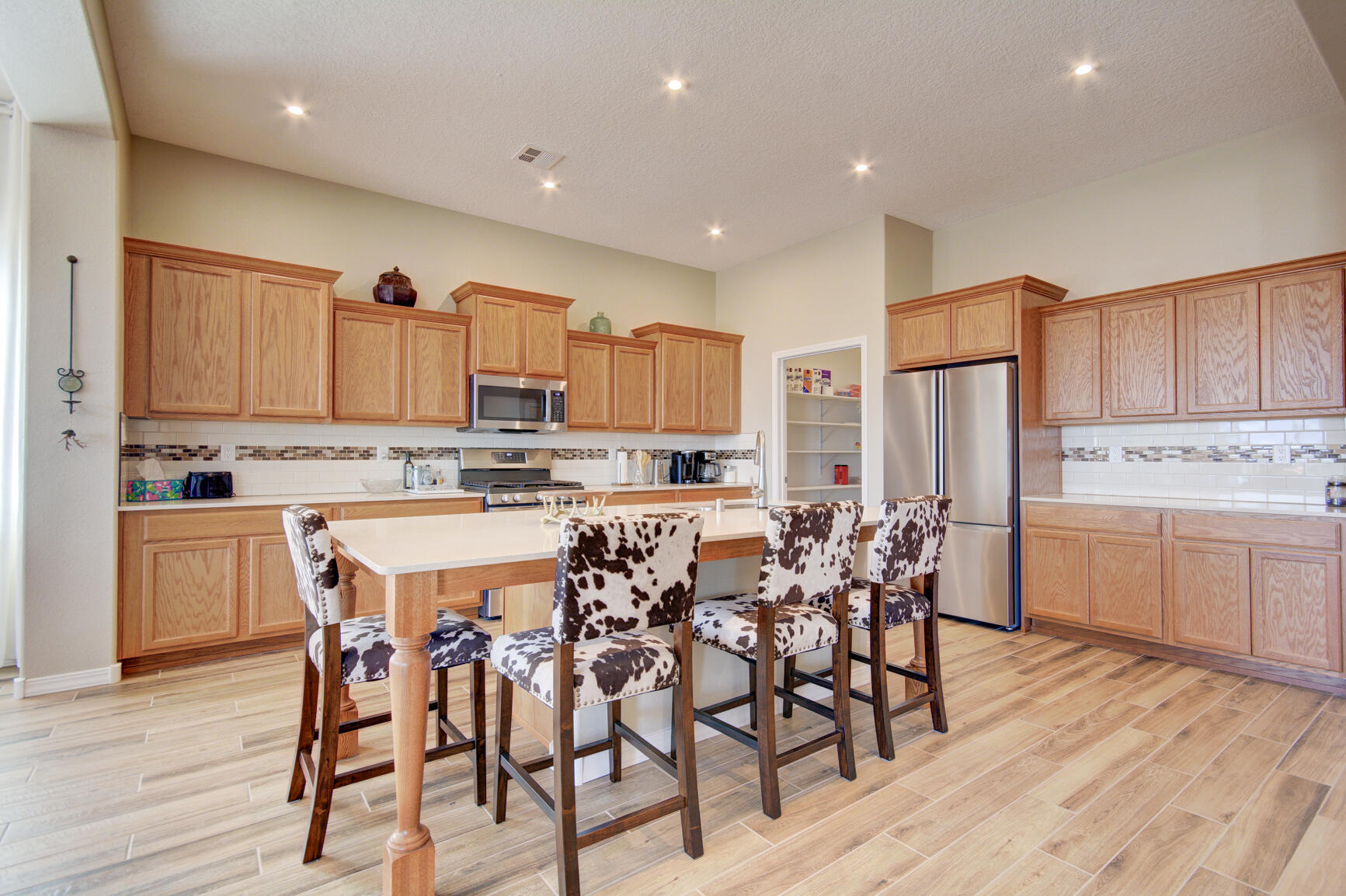 Photo 11 — 460 Rio Chama Circle SW