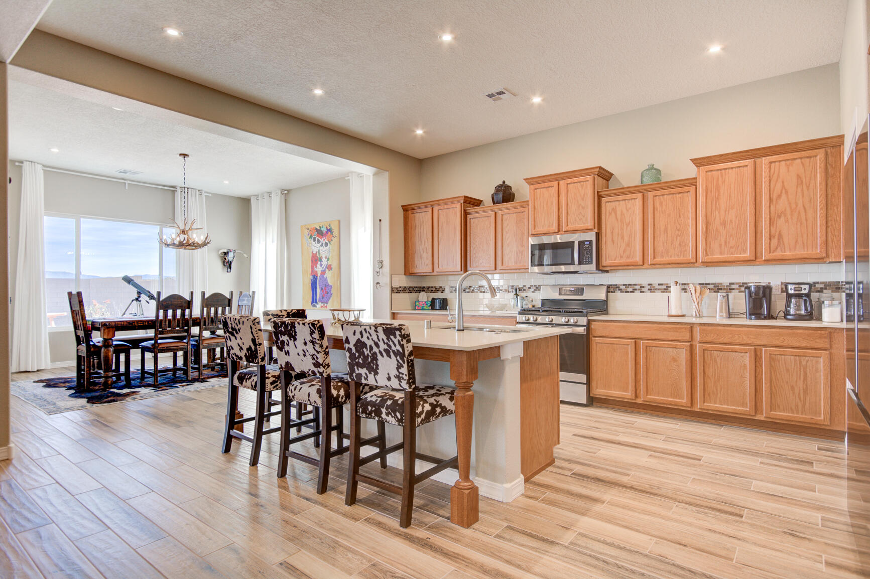 Photo 17 — 460 Rio Chama Circle SW