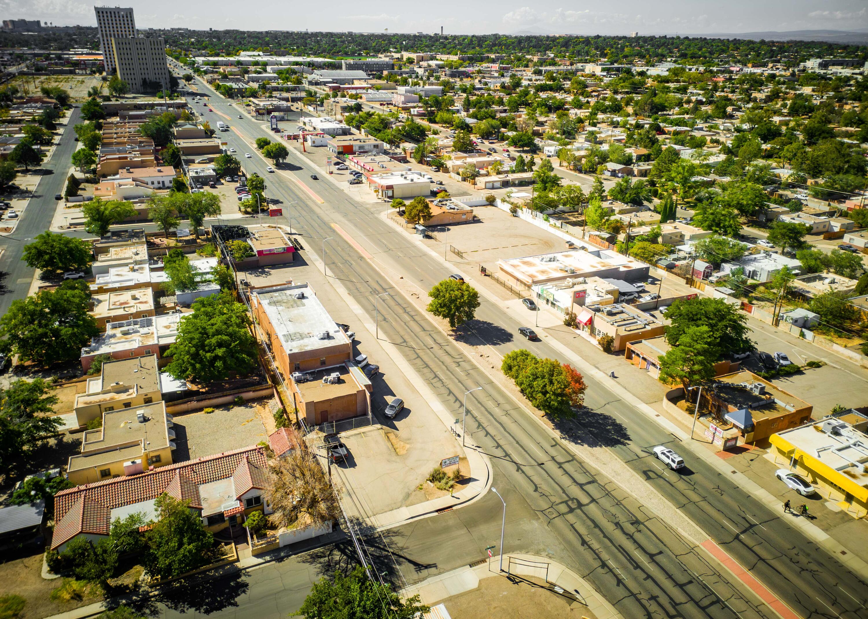 Photo 6 — 740 San Mateo Boulevard NE