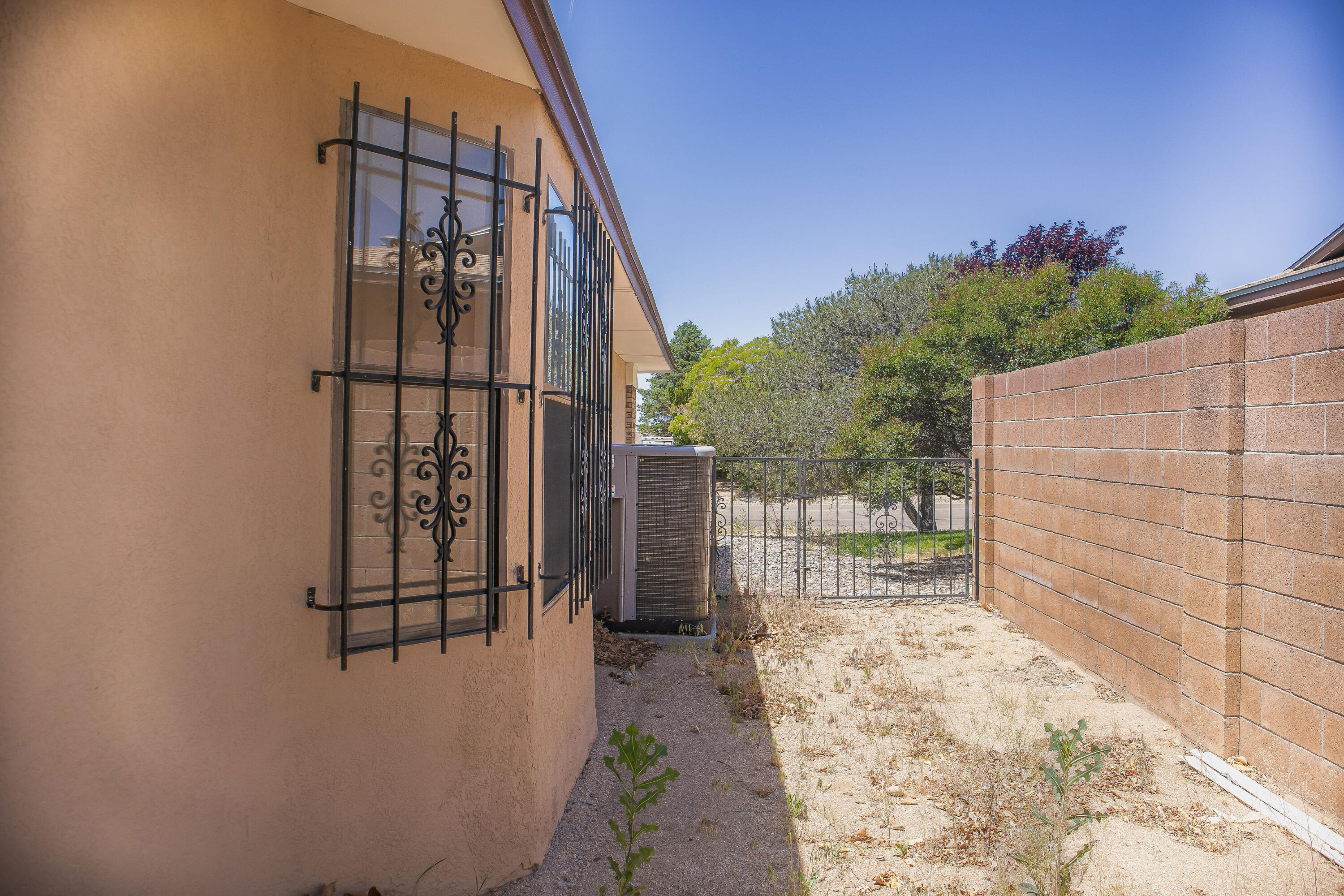 Photo 16 — 5406 Edwards Drive NE