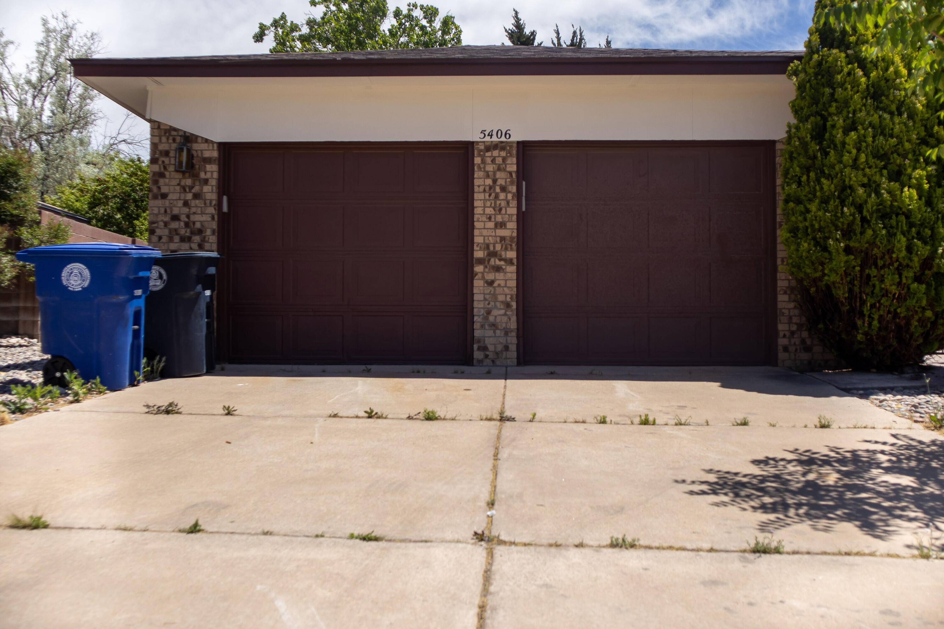 Photo 3 — 5406 Edwards Drive NE