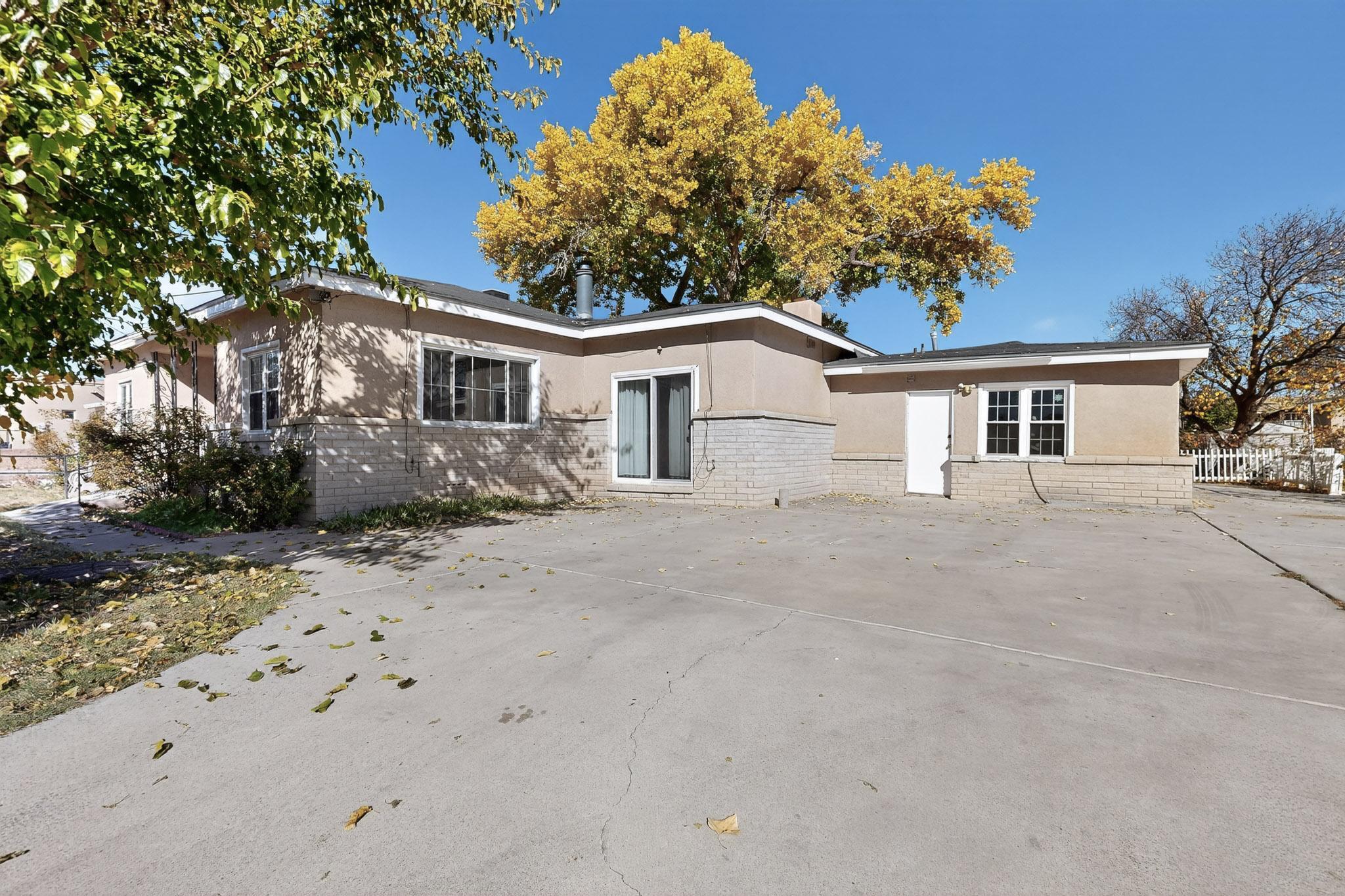 Photo 16 — 2715 Floral Road NW