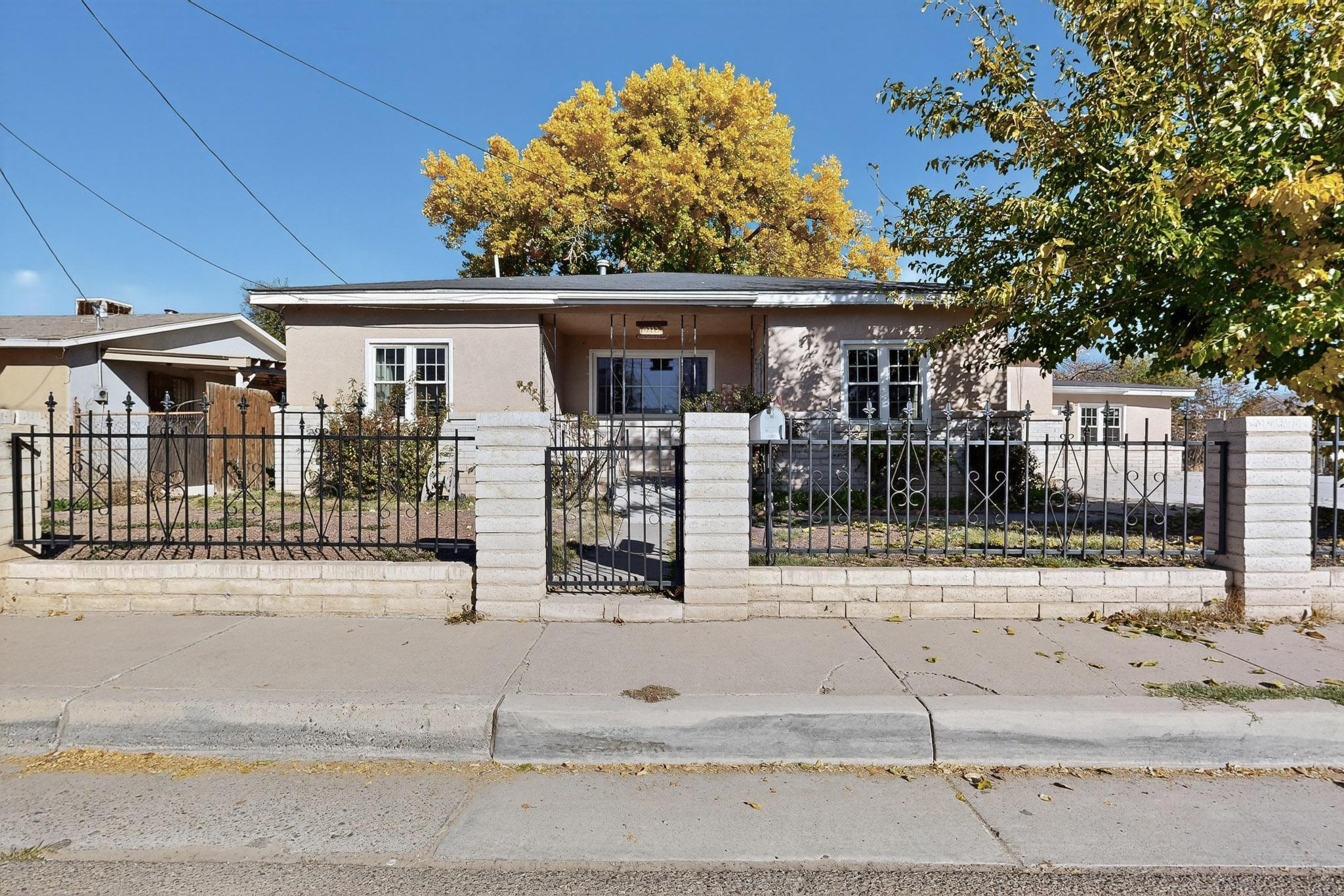 Photo 17 — 2715 Floral Road NW