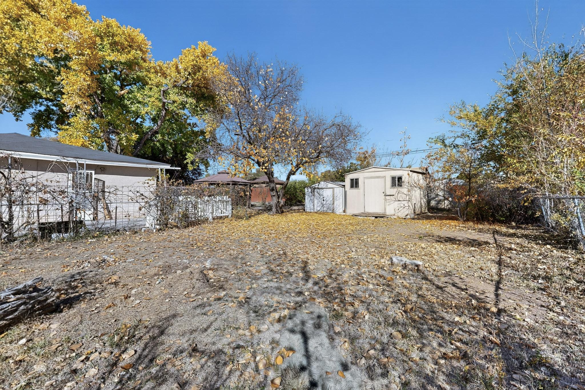 Photo 7 — 2715 Floral Road NW