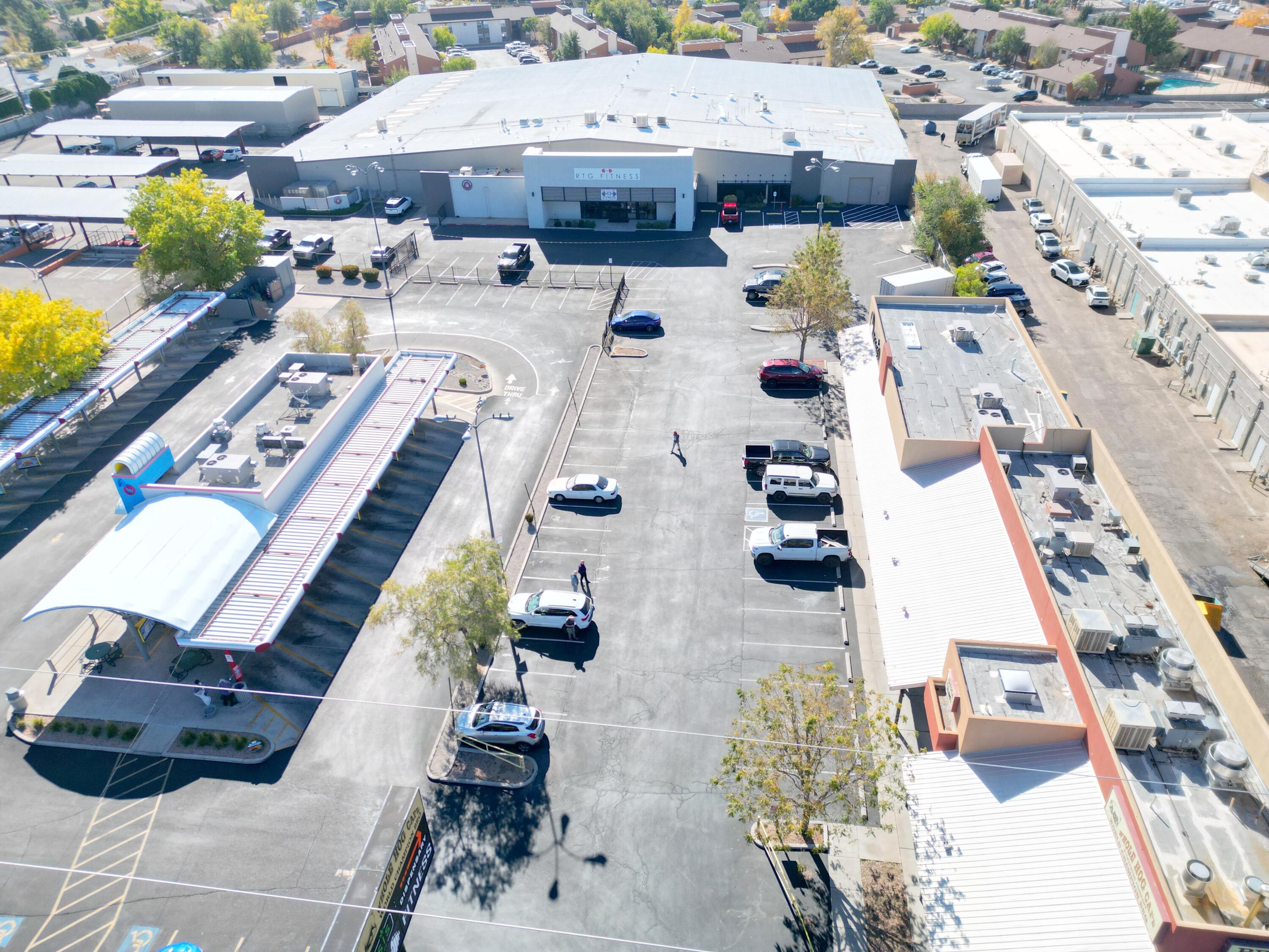 Photo 4 — 9880 Montgomery Boulevard NE