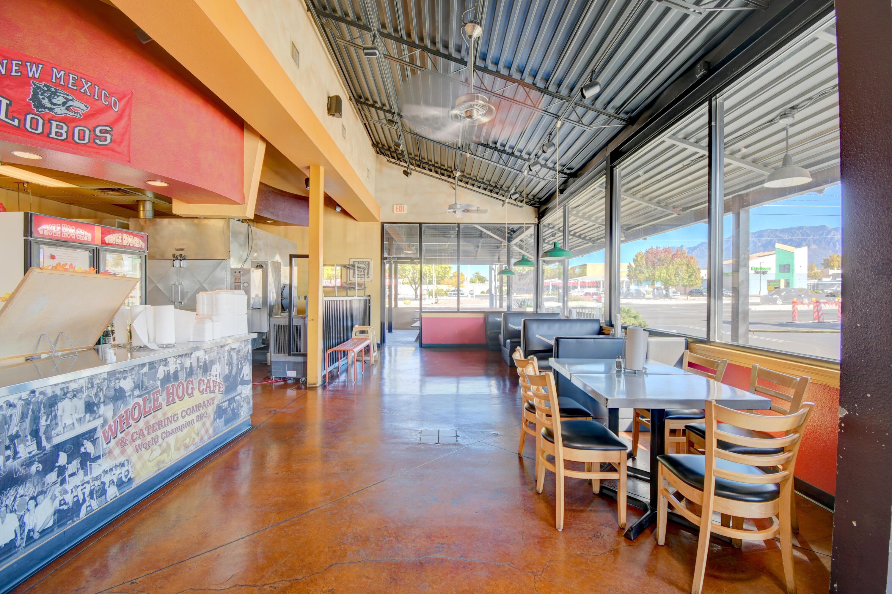 Photo 11 — 9880 Montgomery Boulevard NE