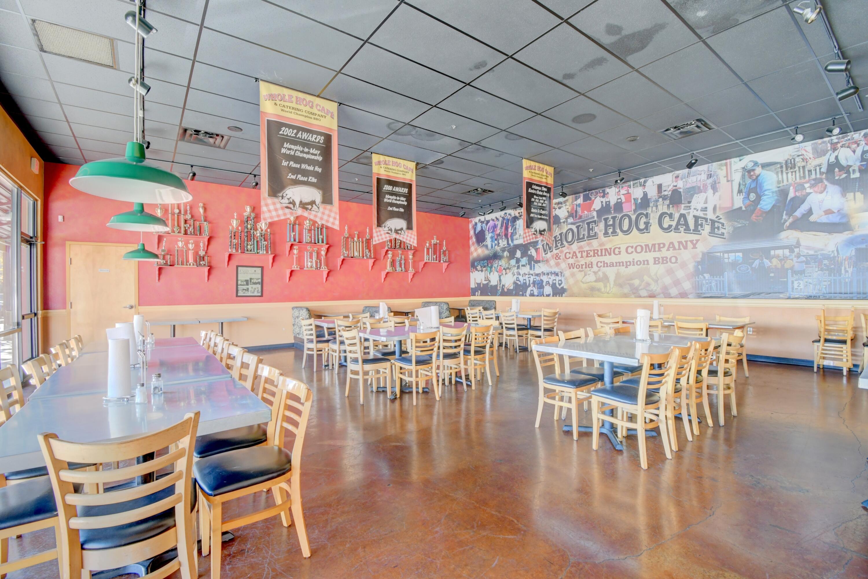 Photo 10 — 9880 Montgomery Boulevard NE