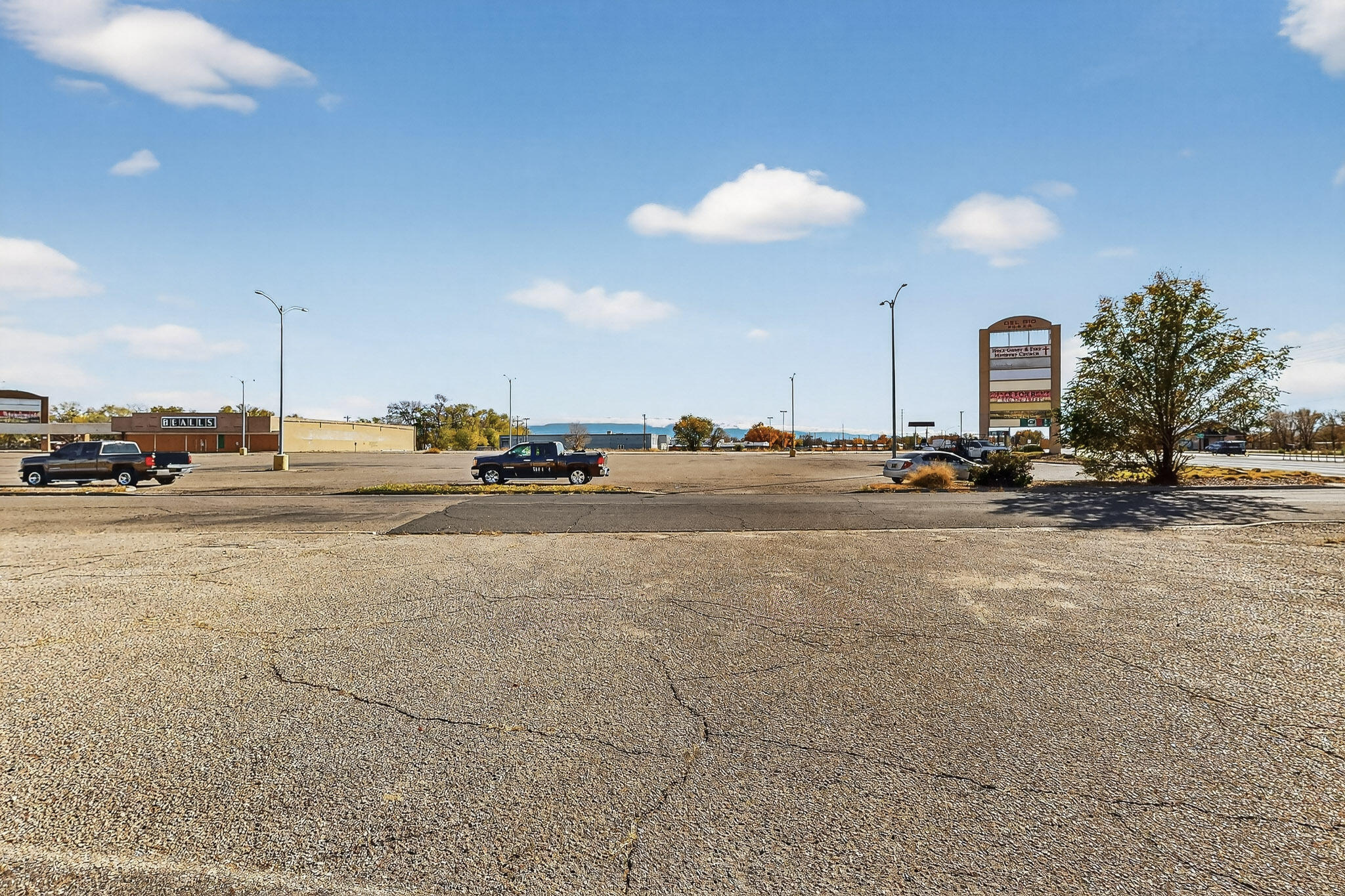 Photo 7 — 600 E Reinken Avenue