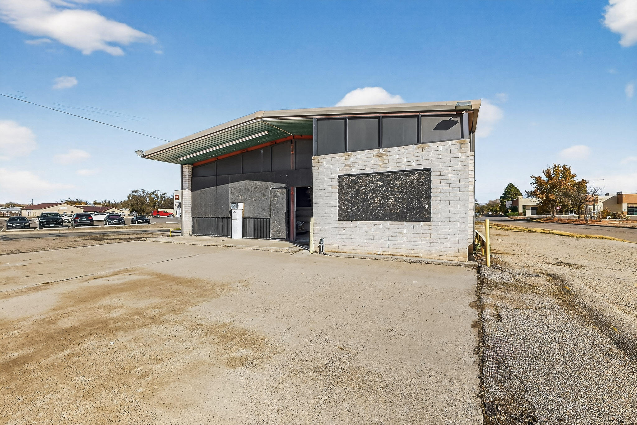 Photo 8 — 600 E Reinken Avenue