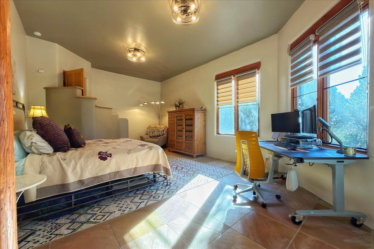 Photo 18 — 2160 Paseo Iglesias NE