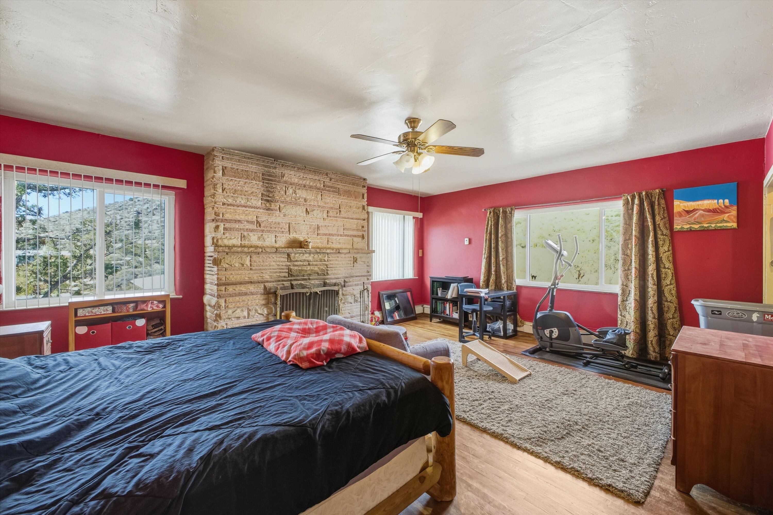 Photo 4 — 24 Matisse Road NE