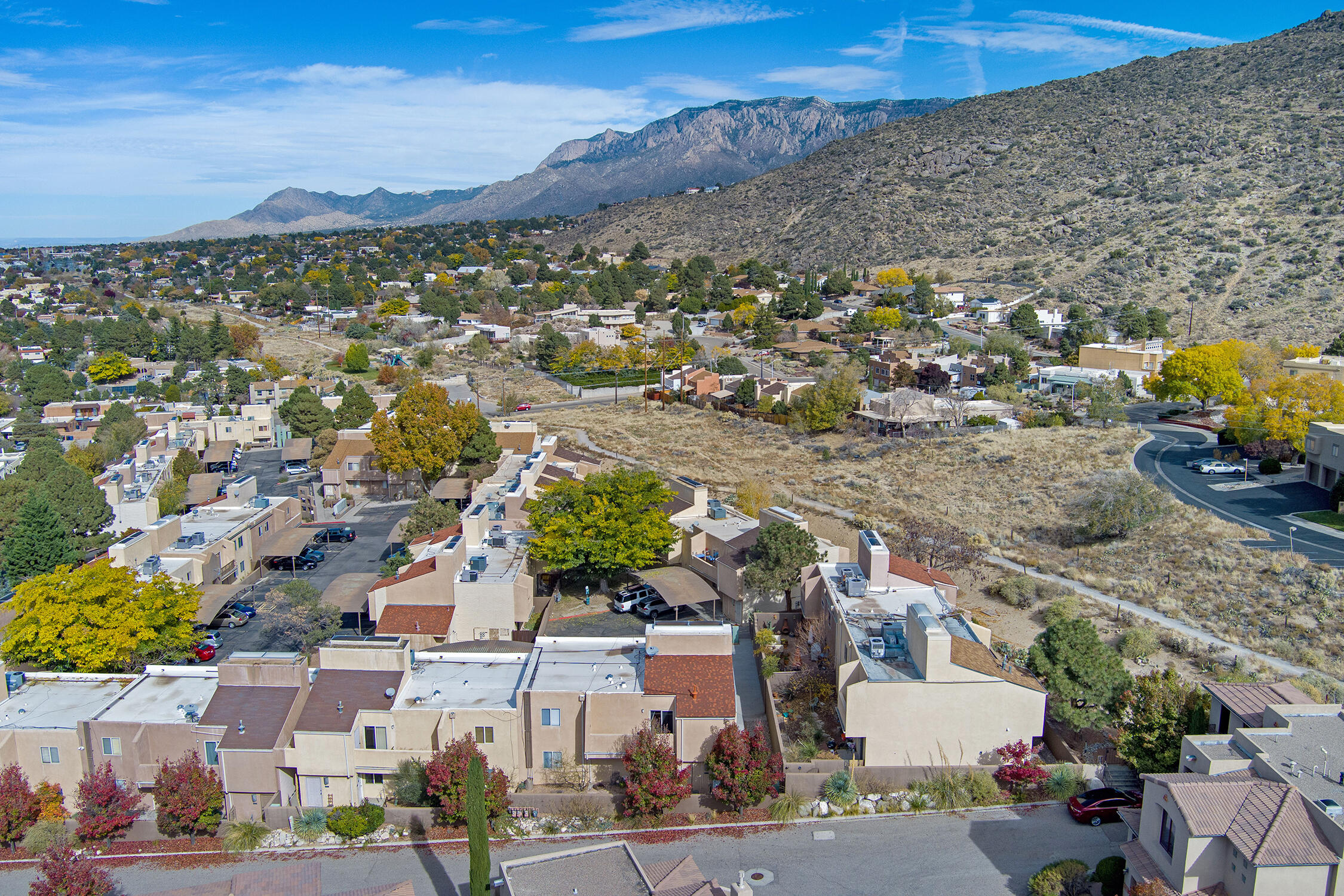 Photo 10 — 13246 Candelaria Road NE