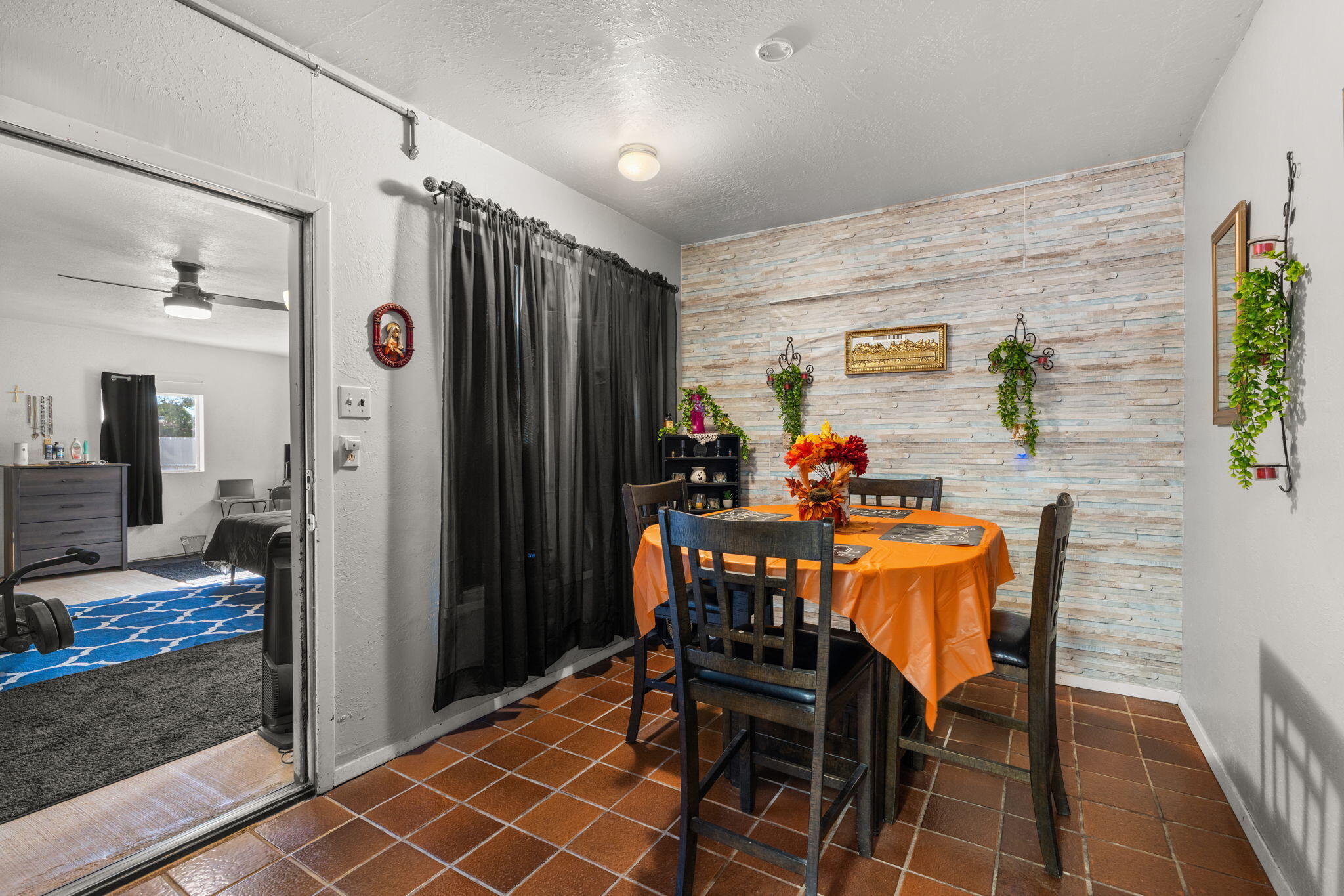 Photo 8 — 718 Liles Street