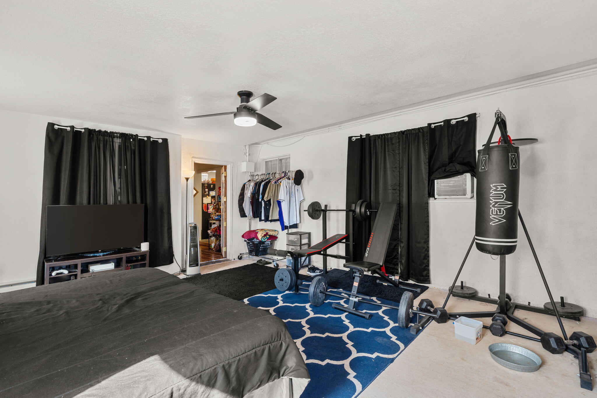 Photo 11 — 718 Liles Street