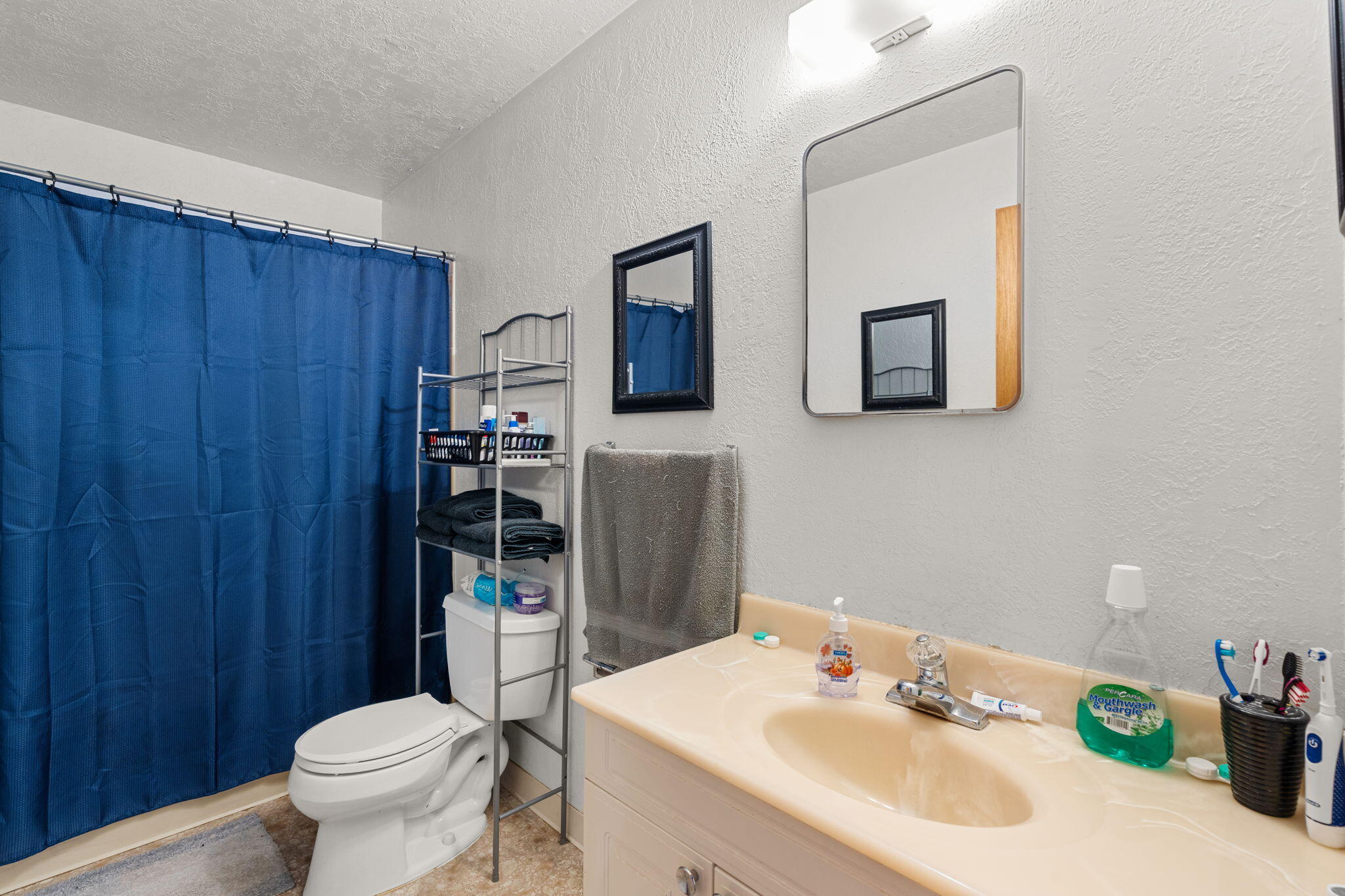 Photo 12 — 718 Liles Street