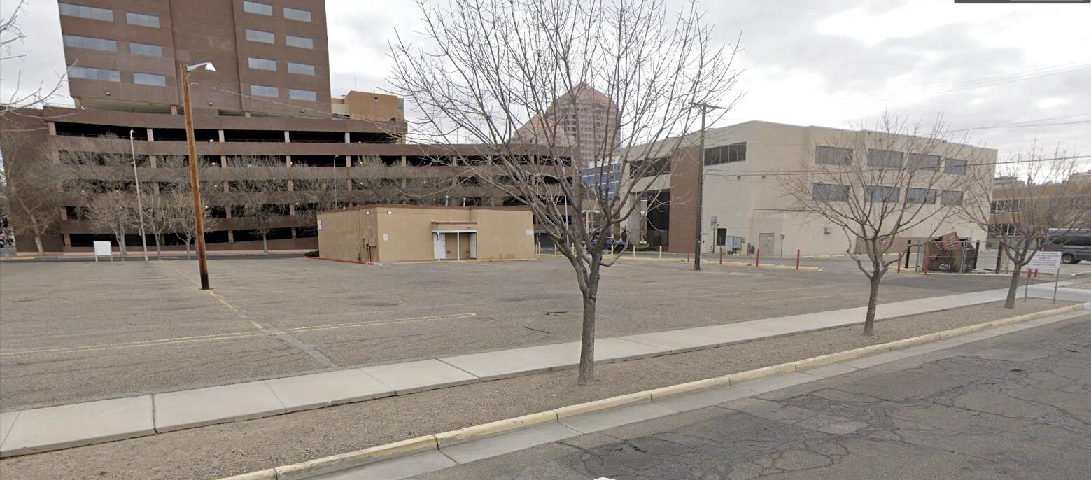 Photo 17 — 600 Marquette Avenue NW