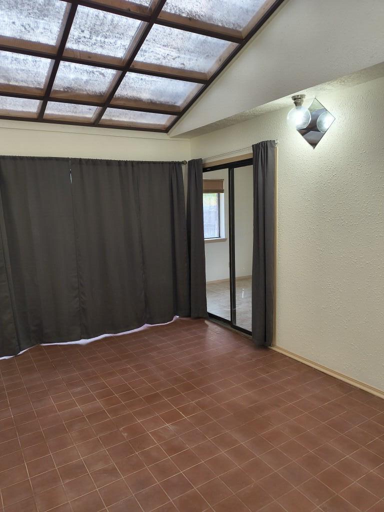 Photo 20 — 630 Gianera Avenue