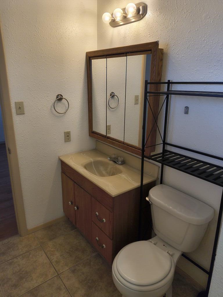 Photo 6 — 630 Gianera Avenue
