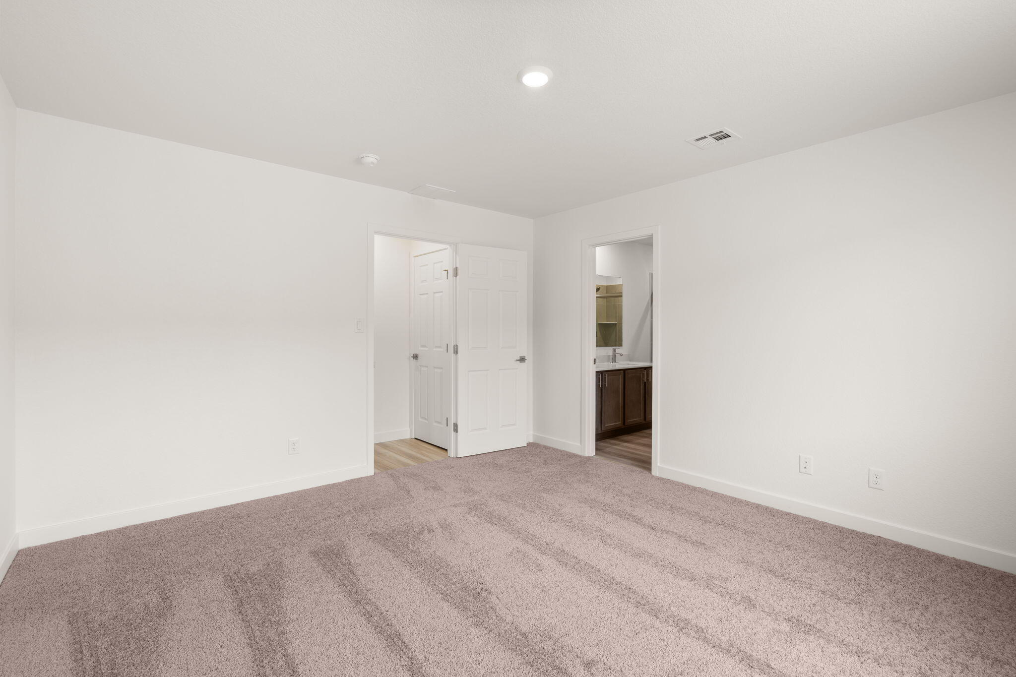 Photo 5 — 1532 Rawhide Loop NE