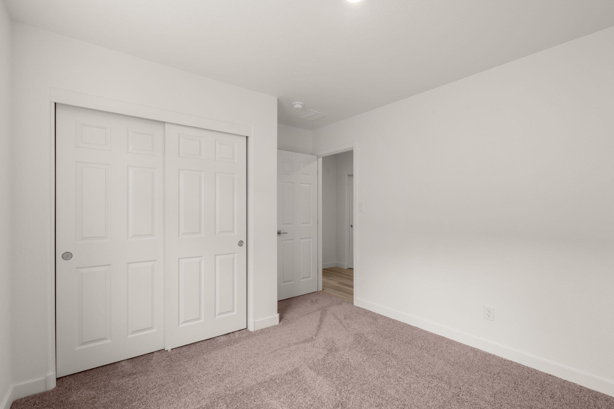Photo 10 — 1532 Rawhide Loop NE