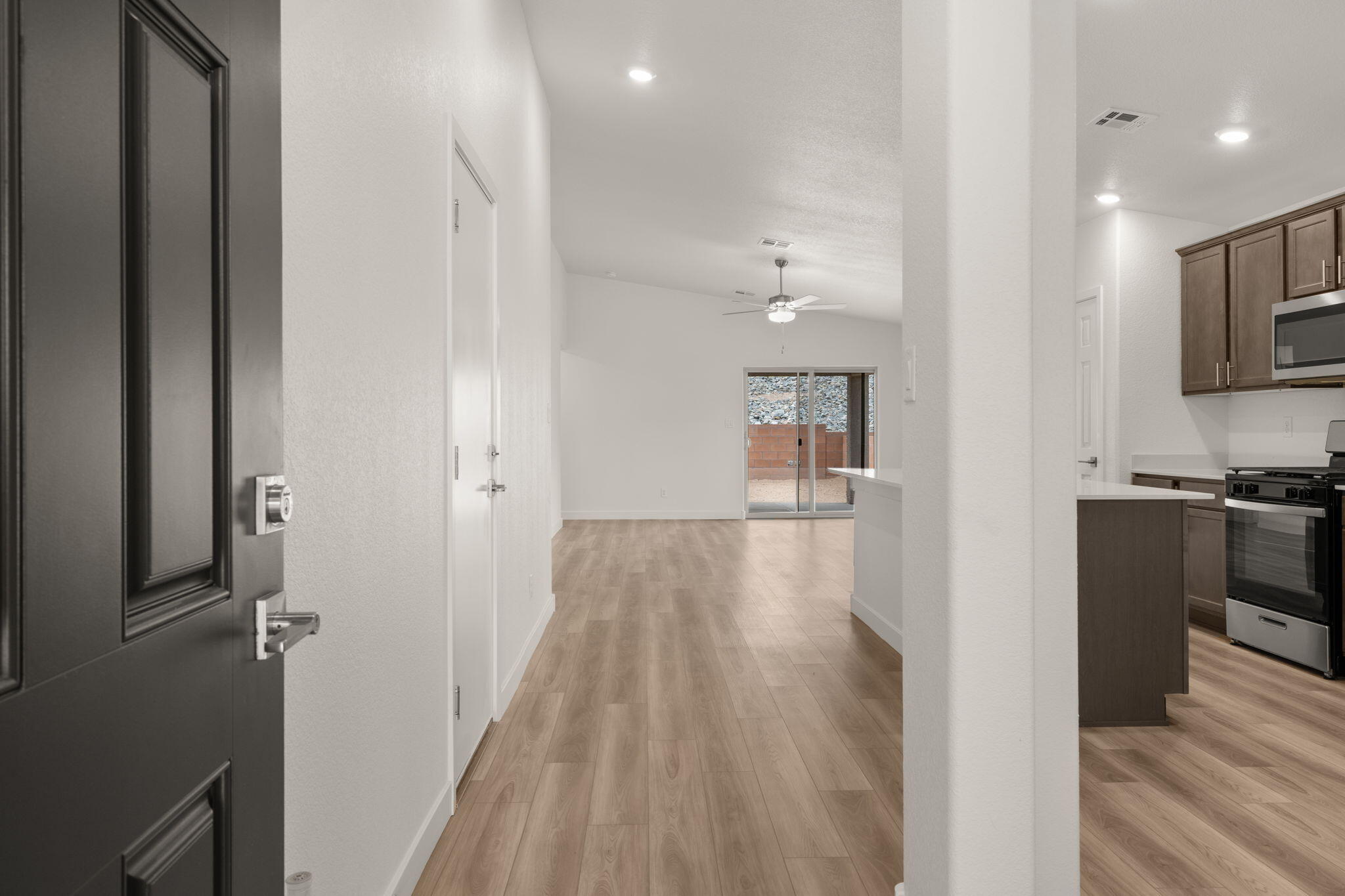 Photo 18 — 1532 Rawhide Loop NE