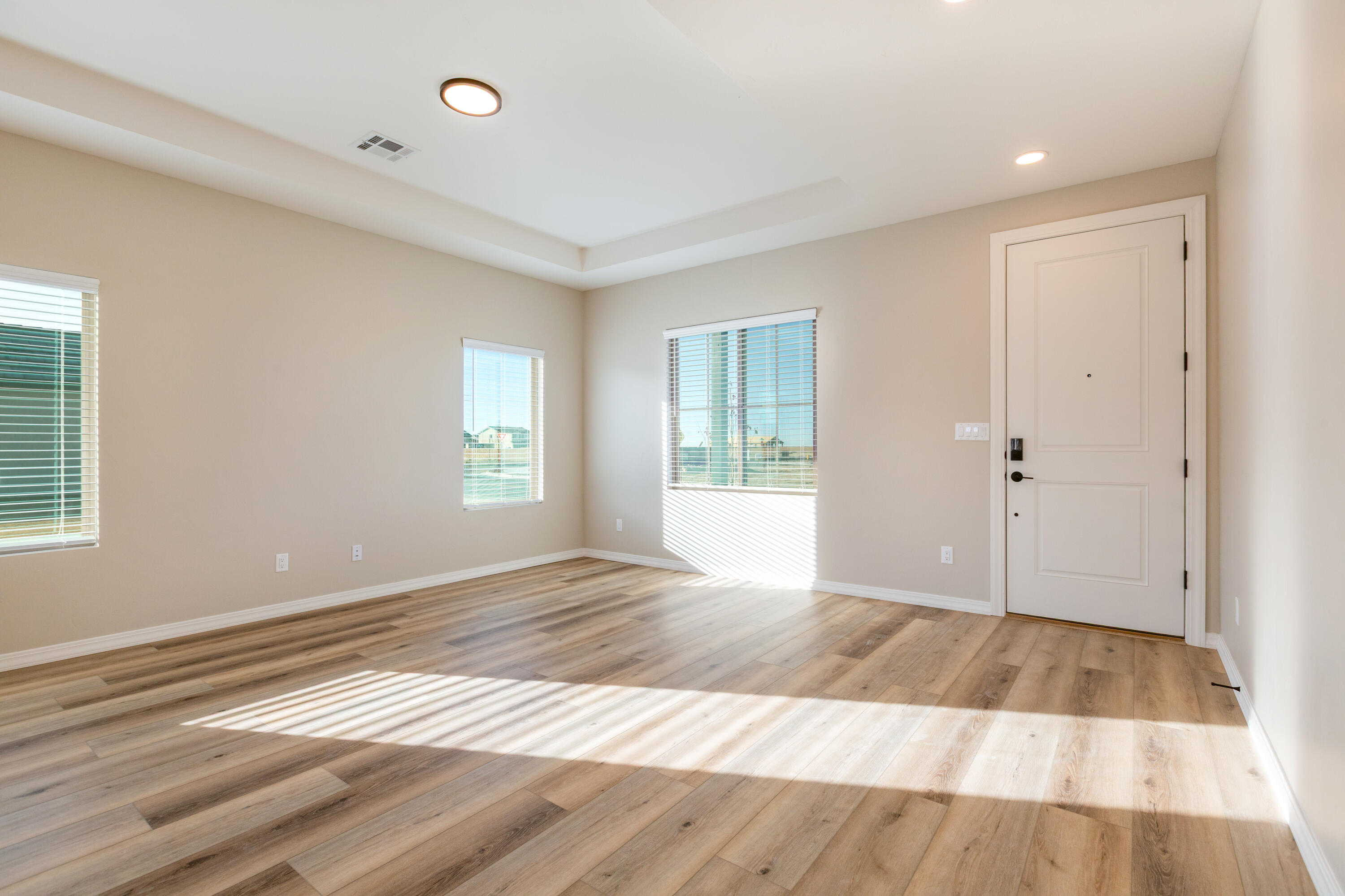 Photo 10 — 6048 Diebenkorn Drive SE