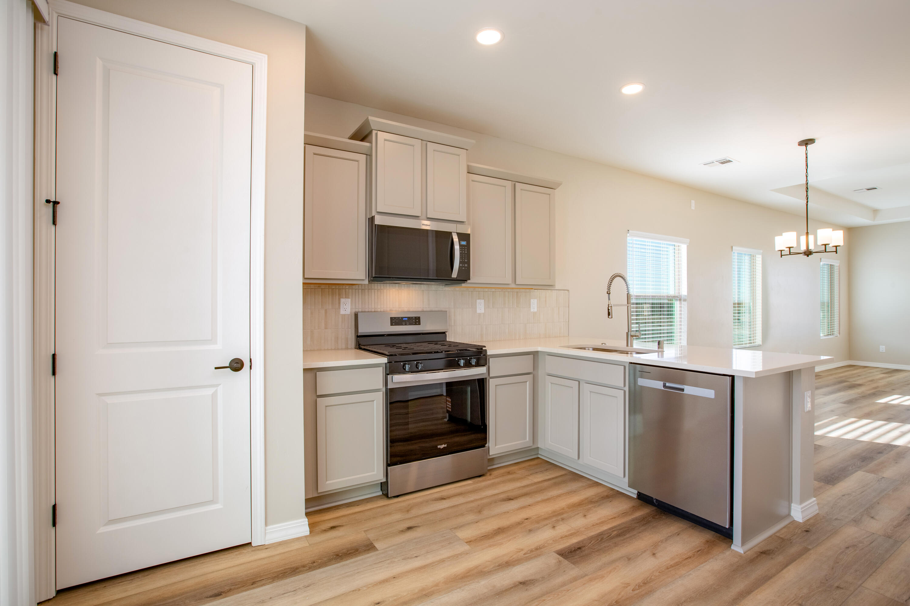 Photo 9 — 6048 Diebenkorn Drive SE