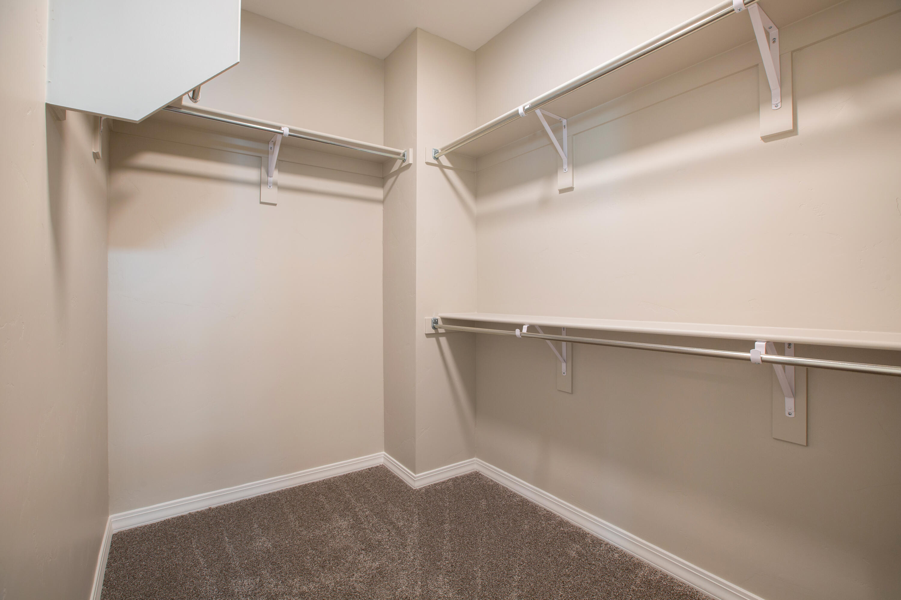 Photo 18 — 6048 Diebenkorn Drive SE