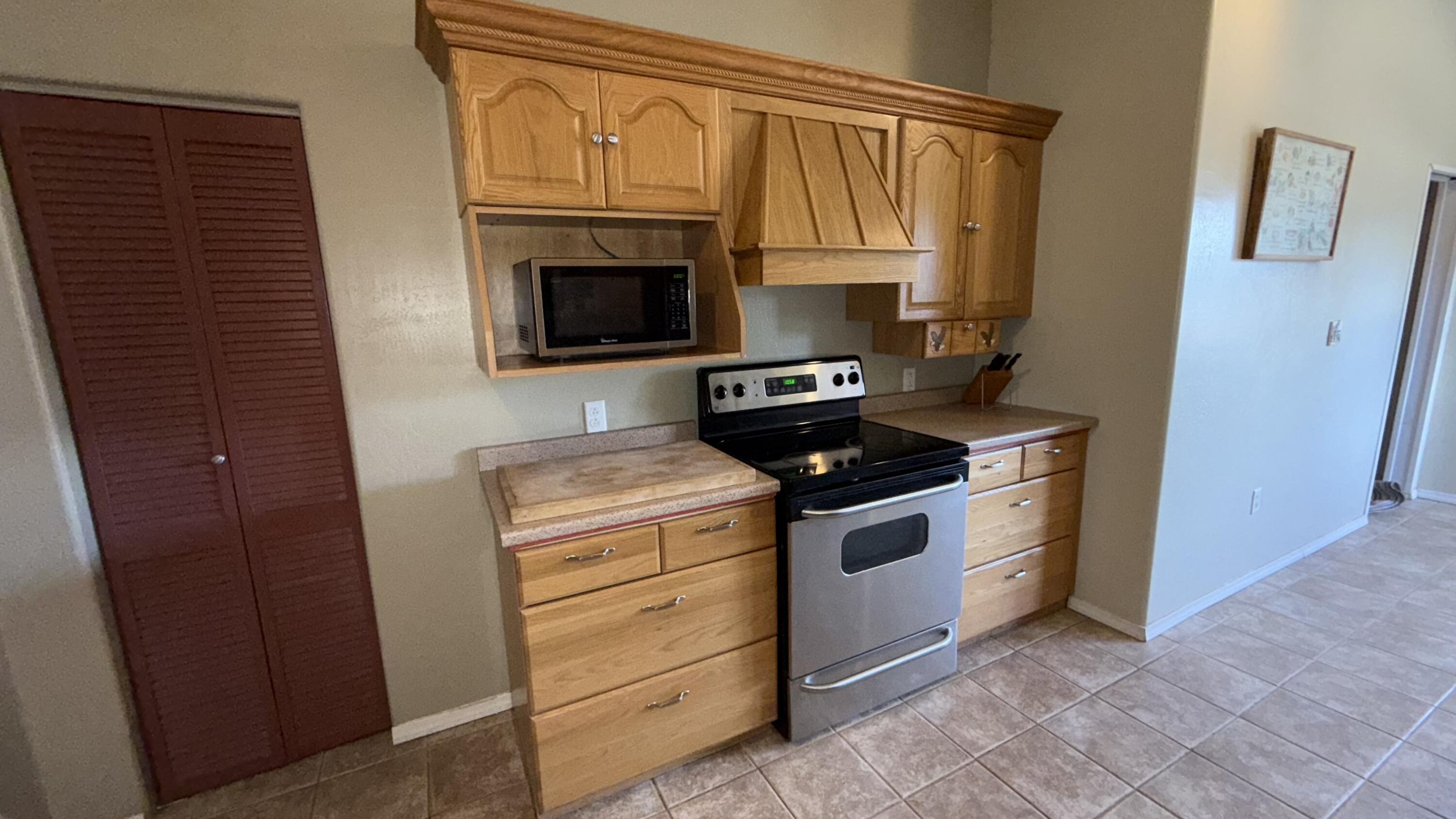 Photo 2 — 47 Pinewood Circle