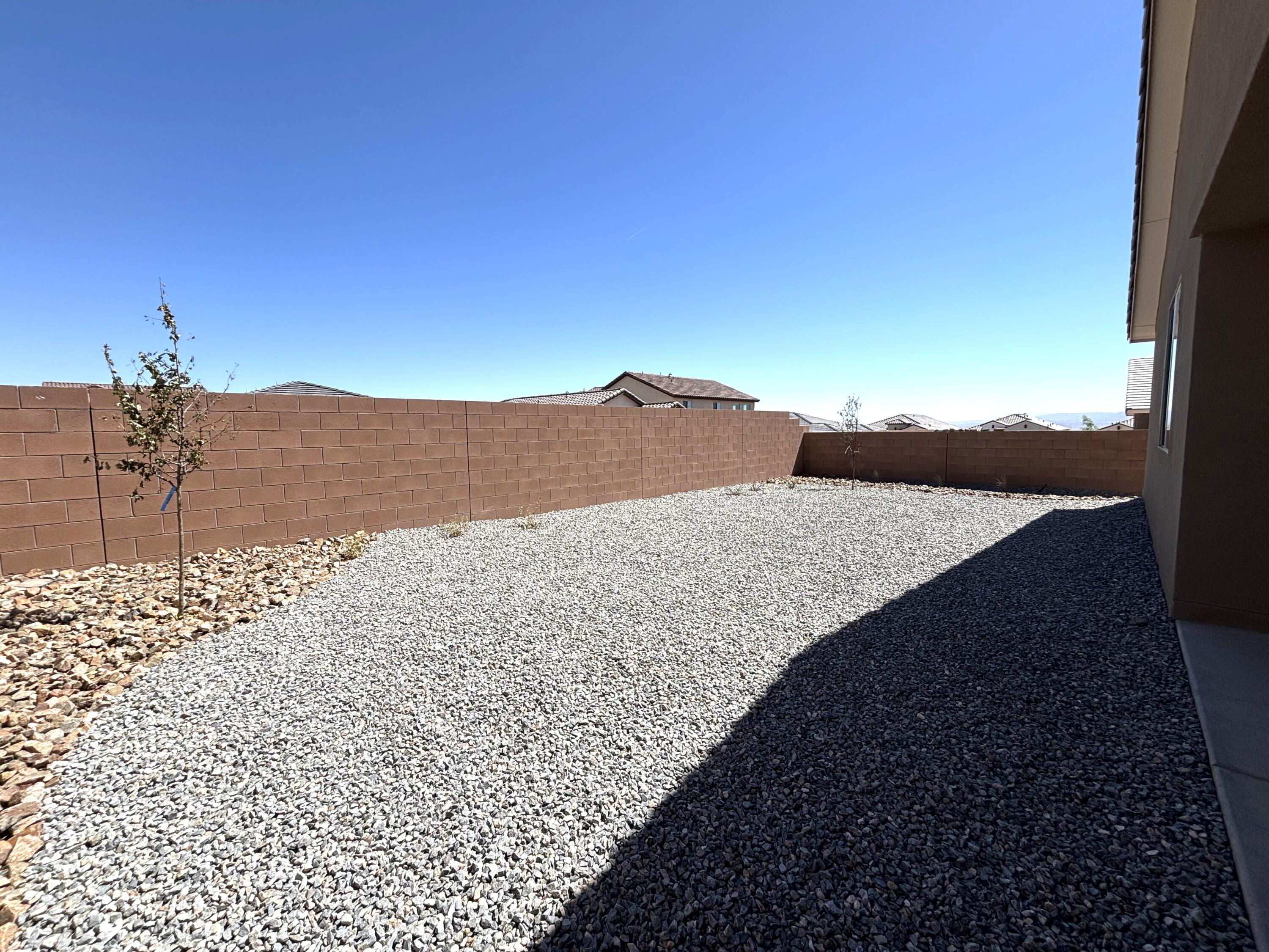 Photo 5 — 3124 Alicia Road NE